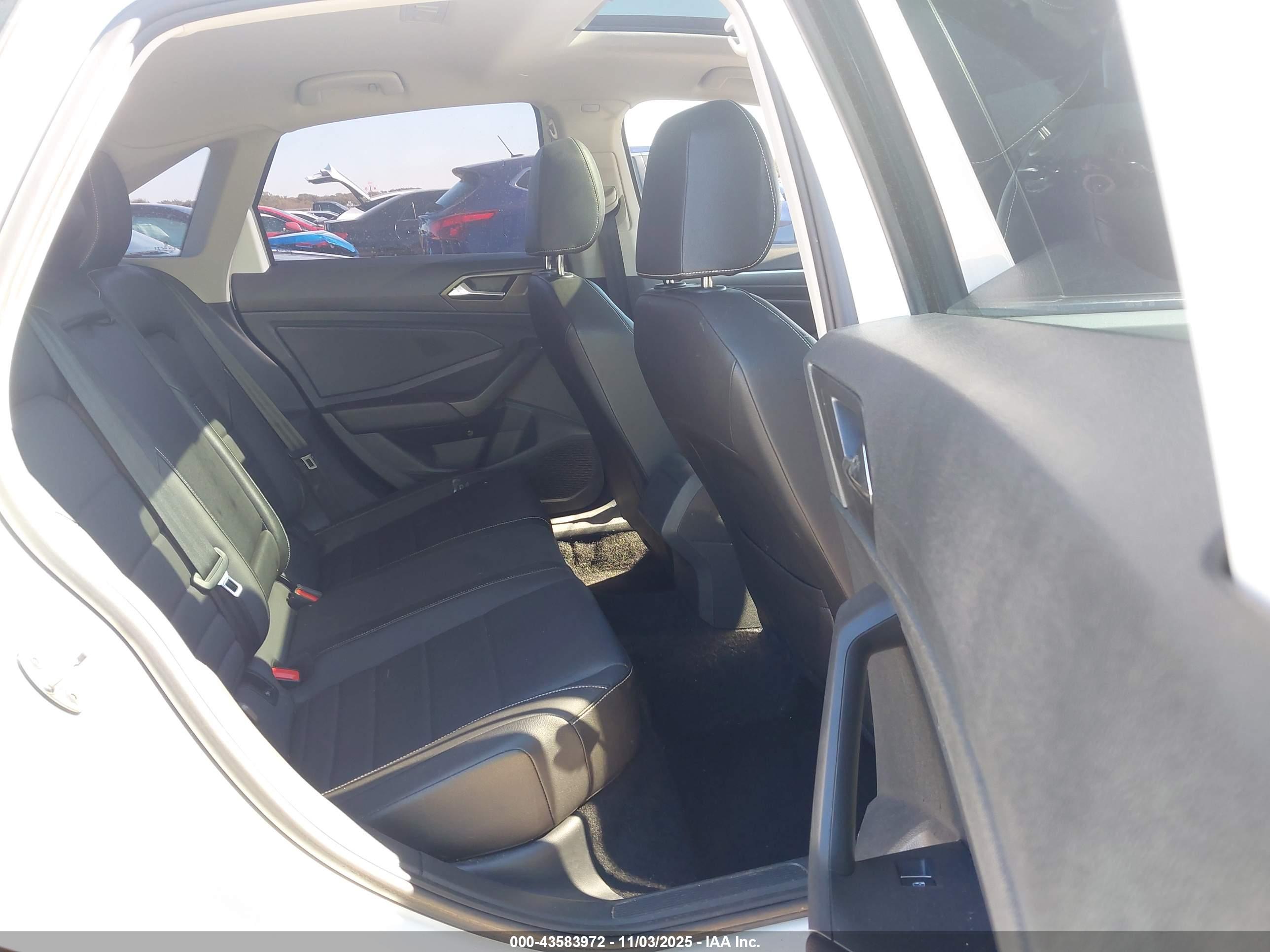 VOLKSWAGEN JETTA image 8