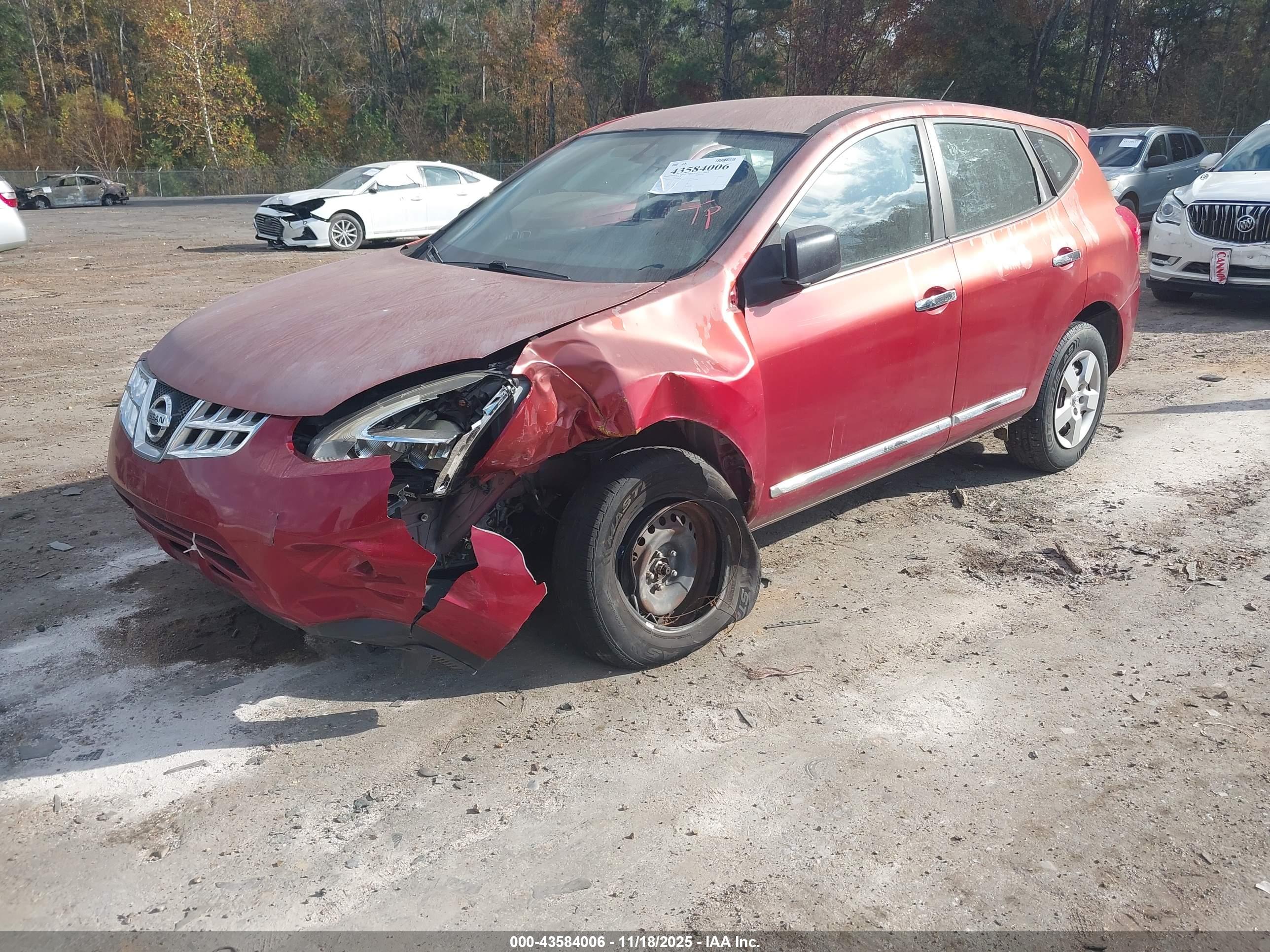 NISSAN ROGUE image 2