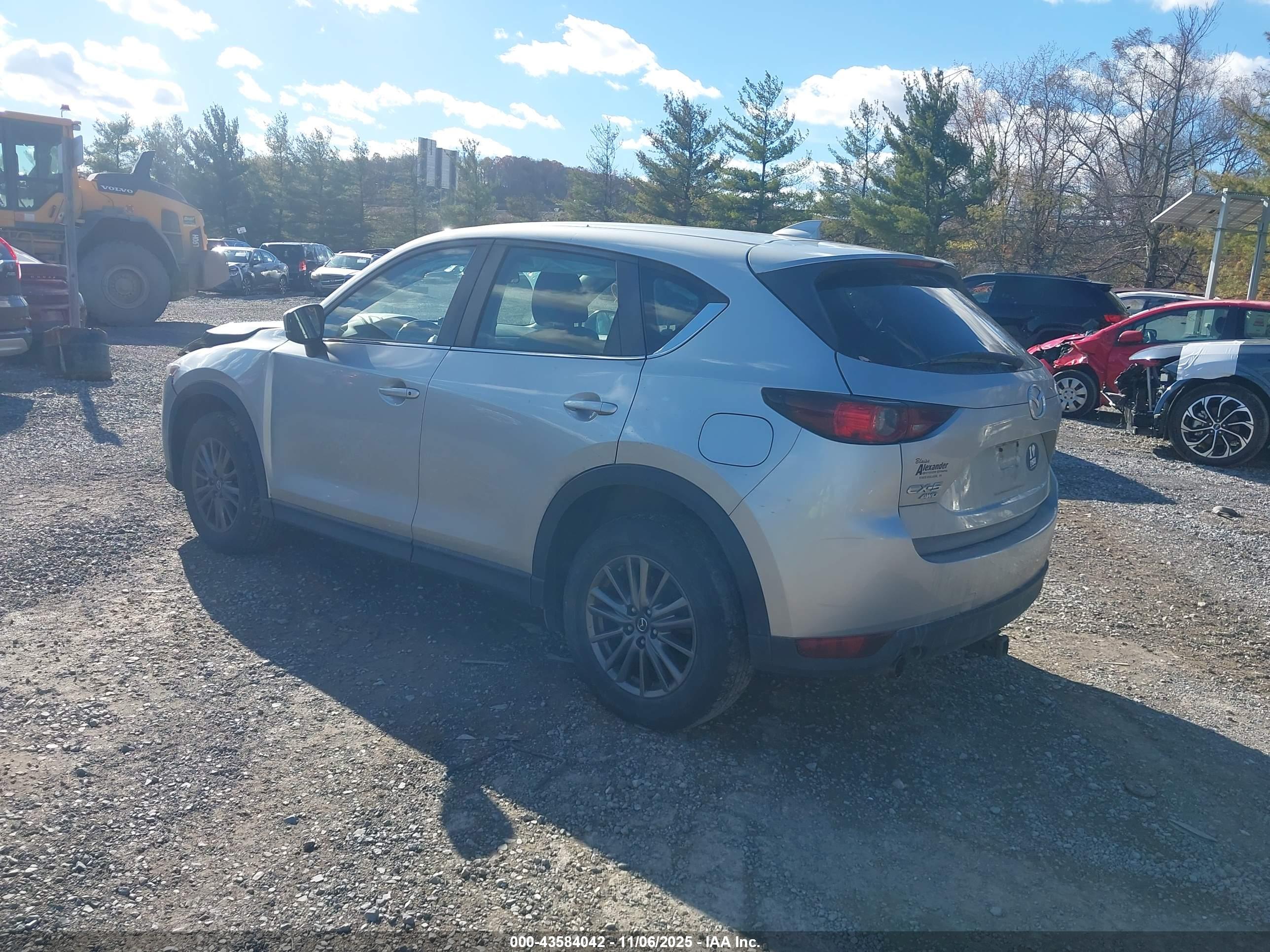 MAZDA CX-5 image 3