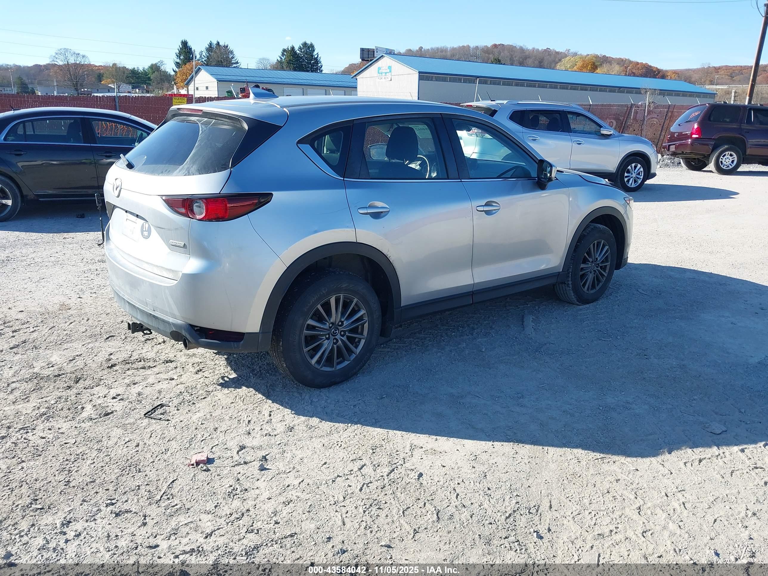 MAZDA CX-5 image 4