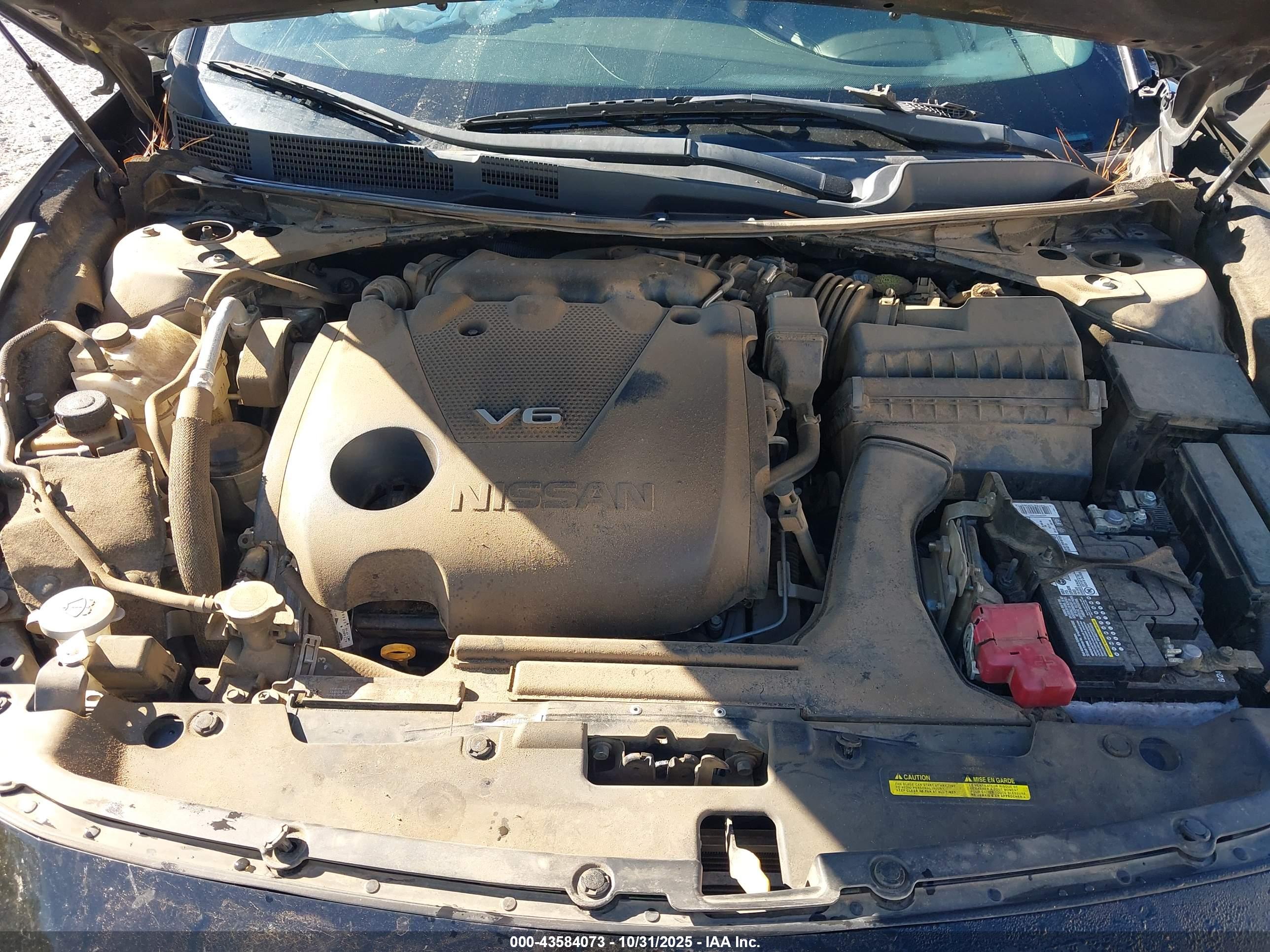 NISSAN MAXIMA image 10