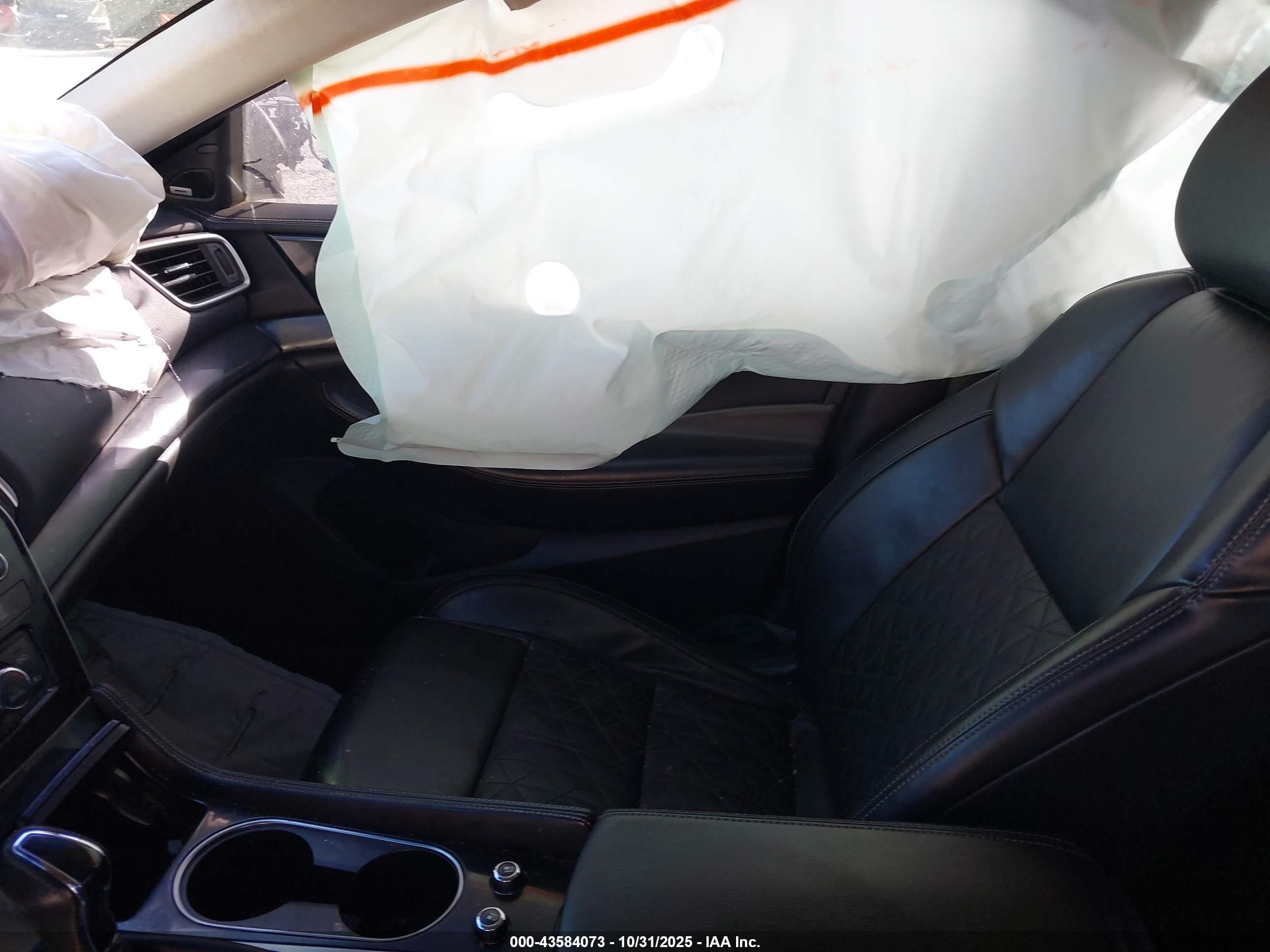 NISSAN MAXIMA image 5