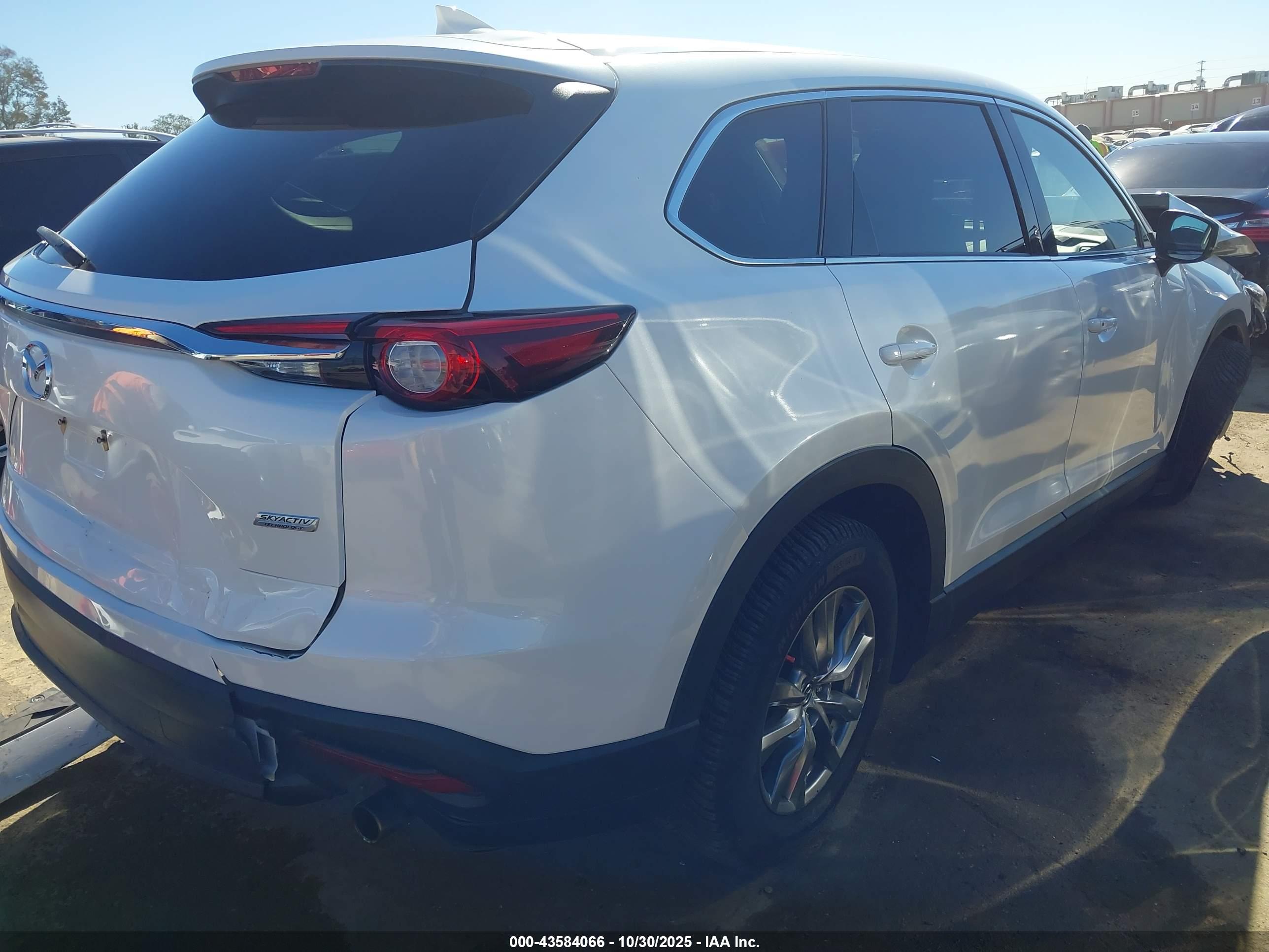 MAZDA CX-9 image 4