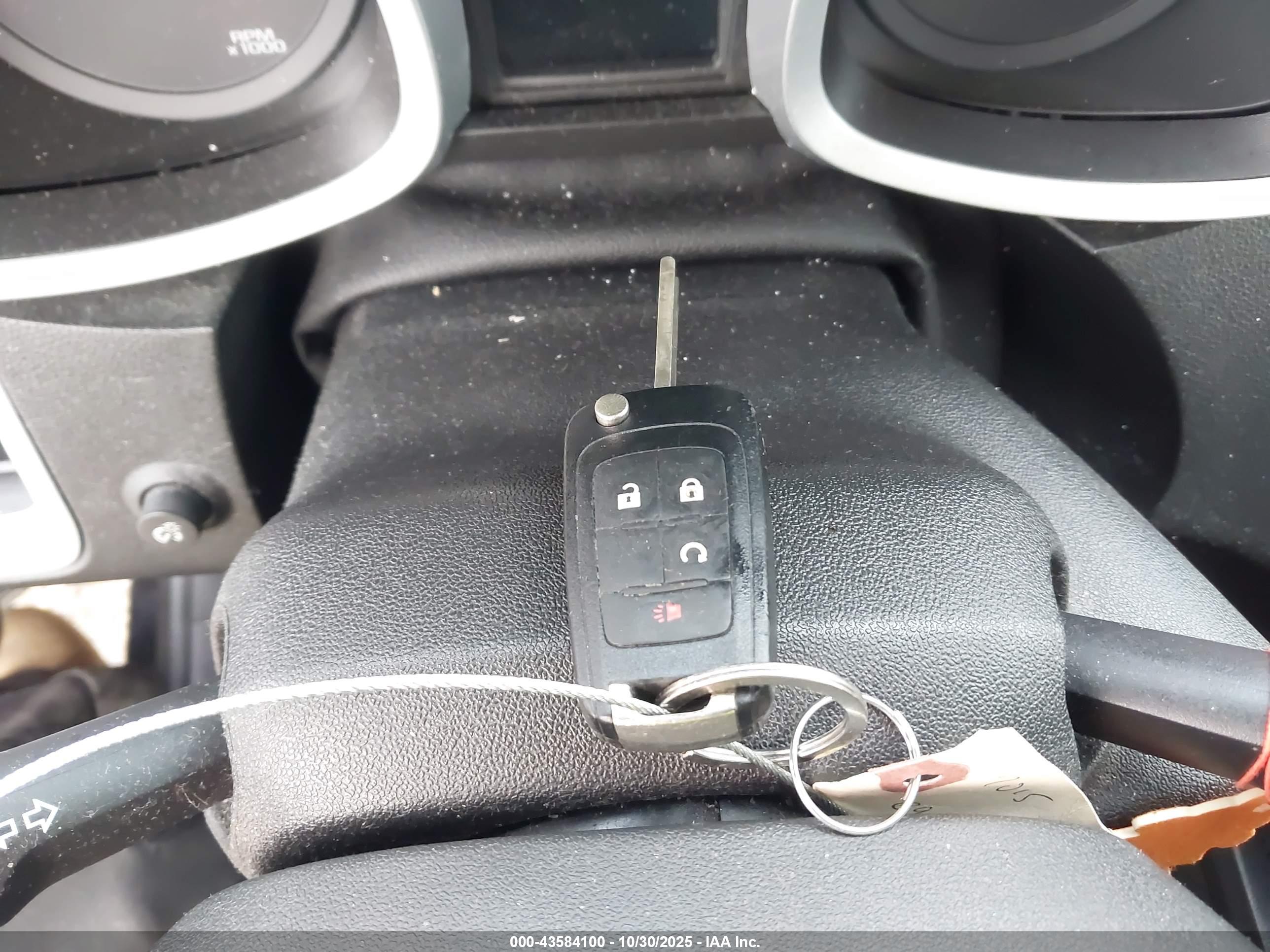 CHEVROLET EQUINOX image 11