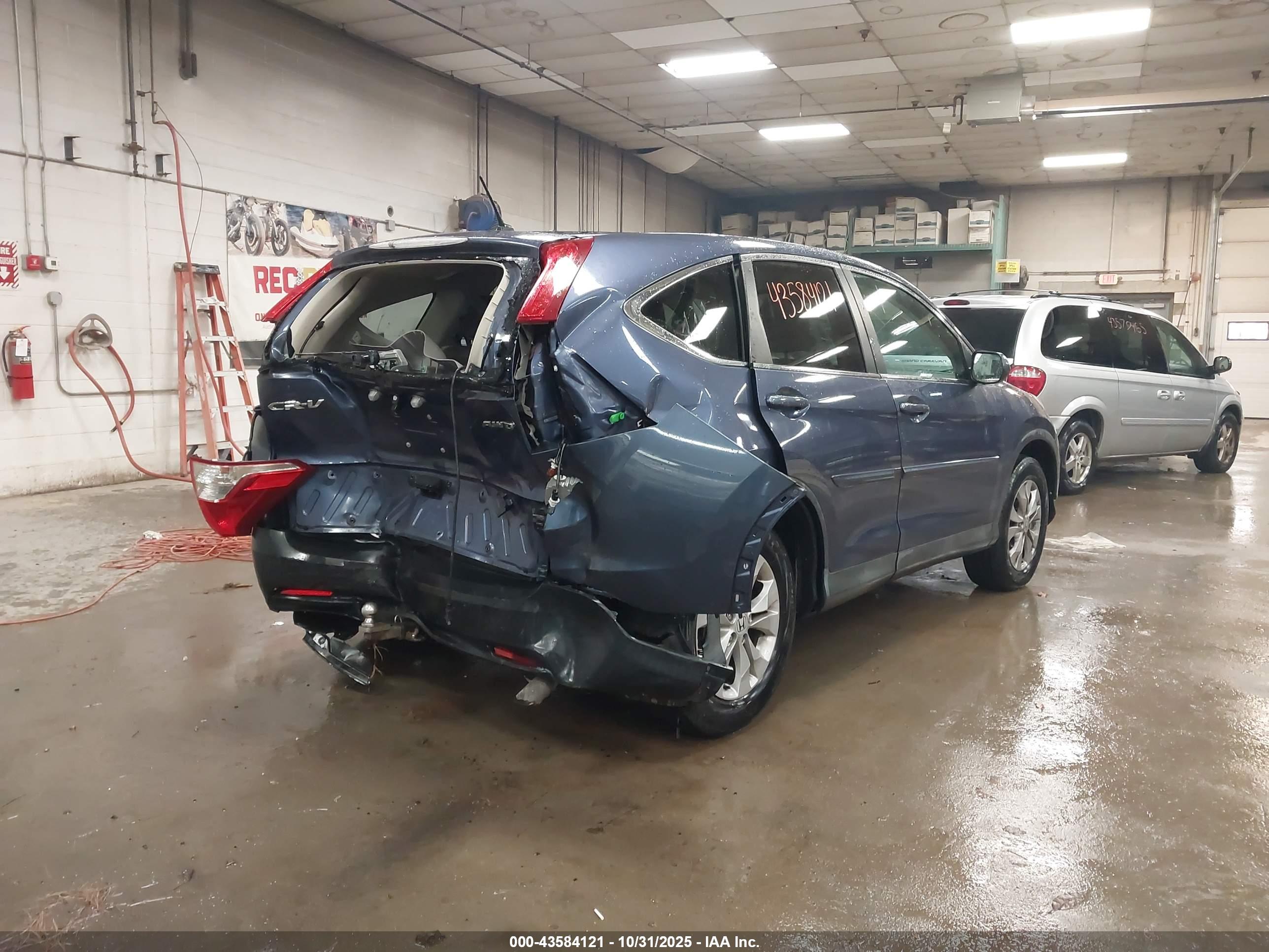HONDA CR-V image 4