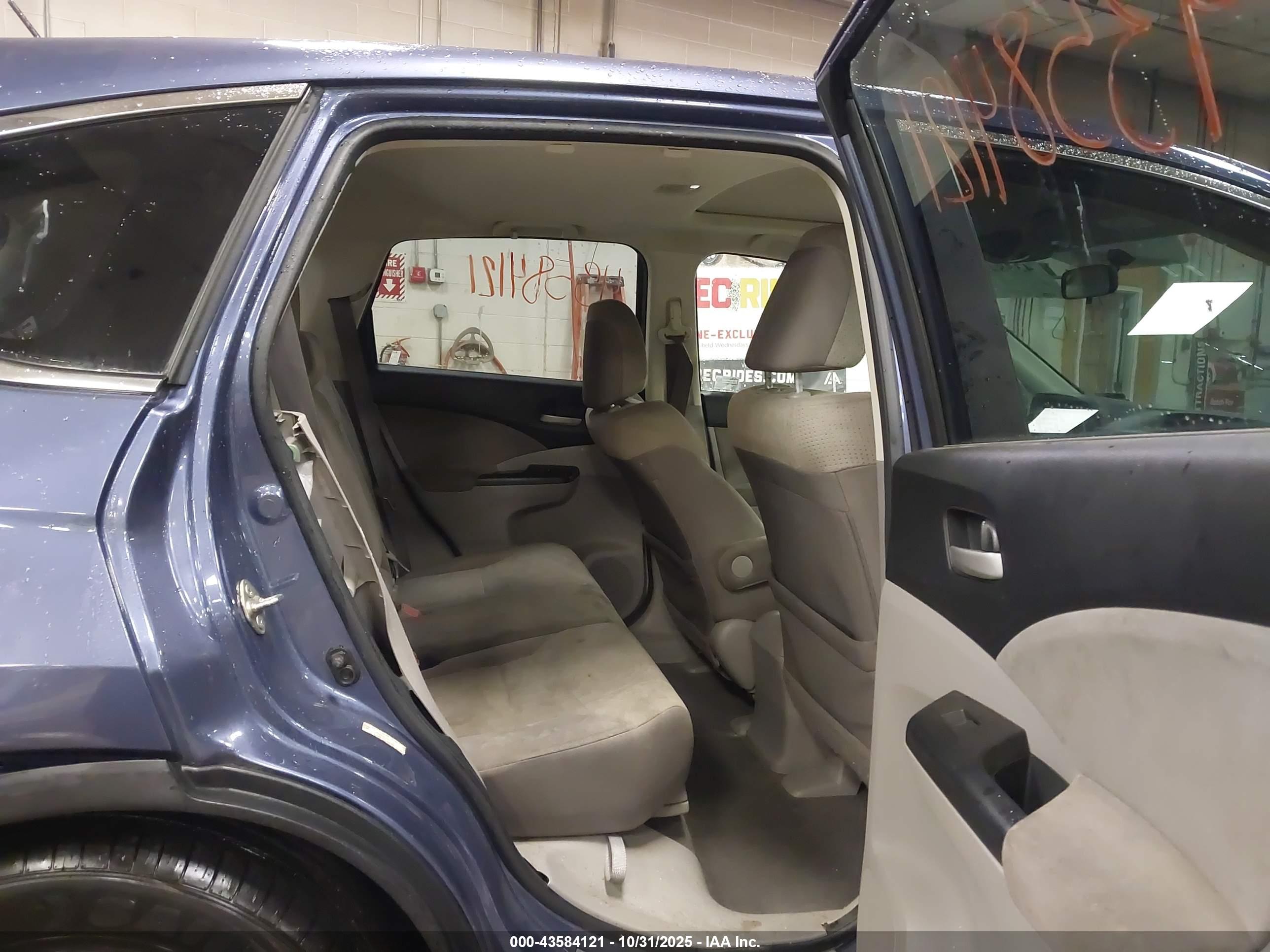 HONDA CR-V image 8