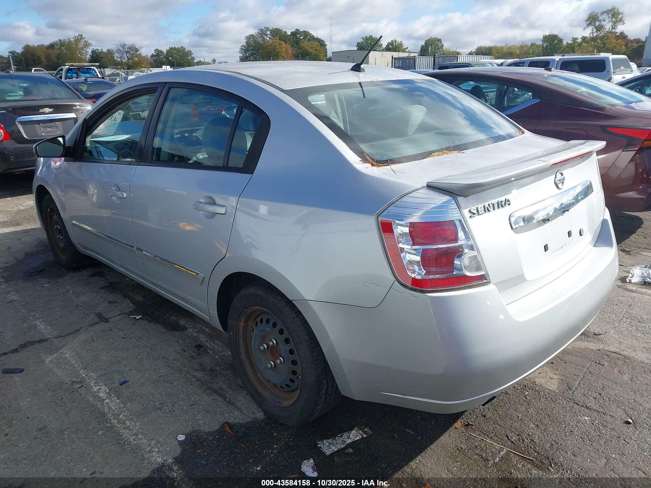 NISSAN SENTRA image 3