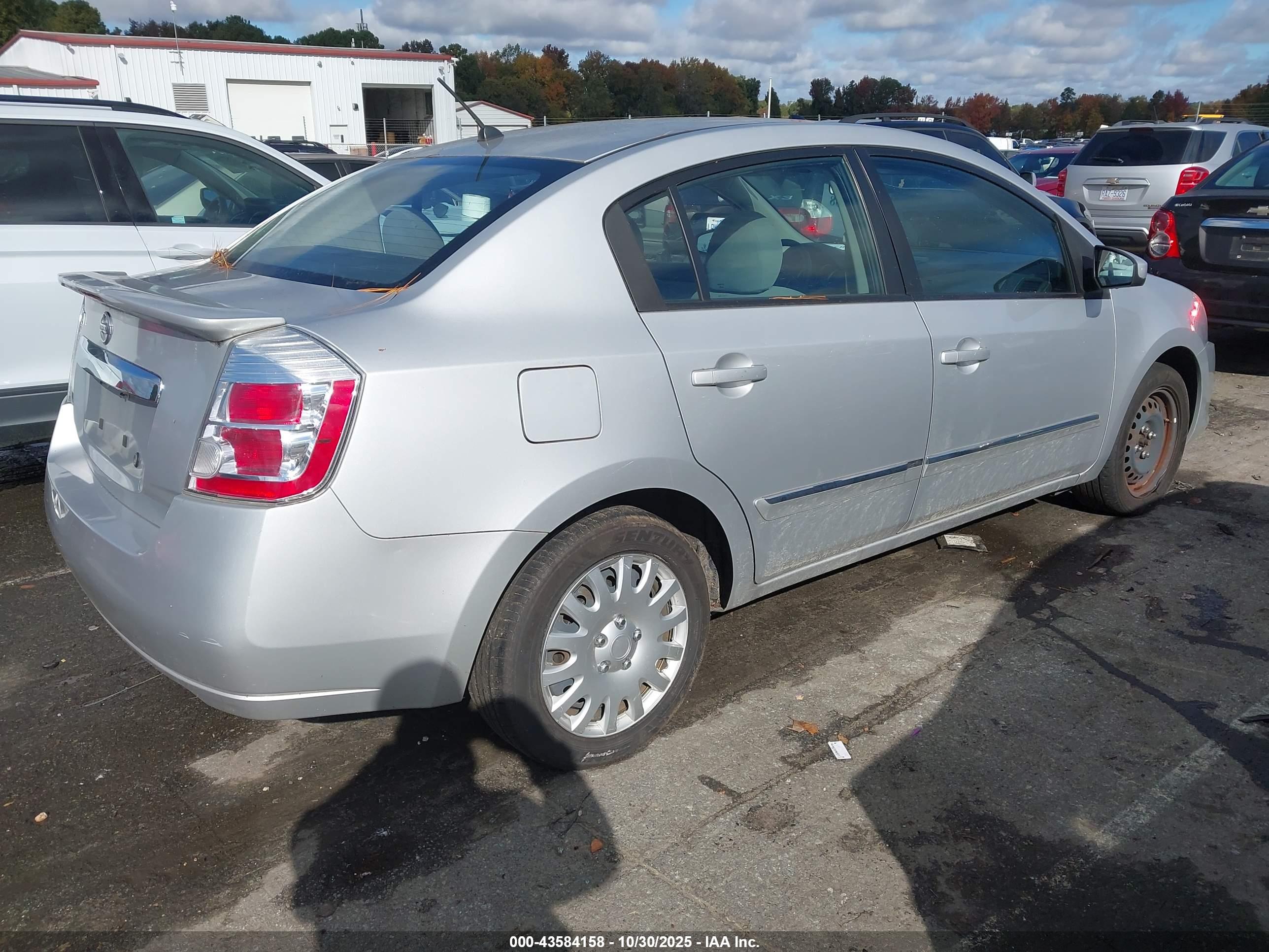 NISSAN SENTRA image 4