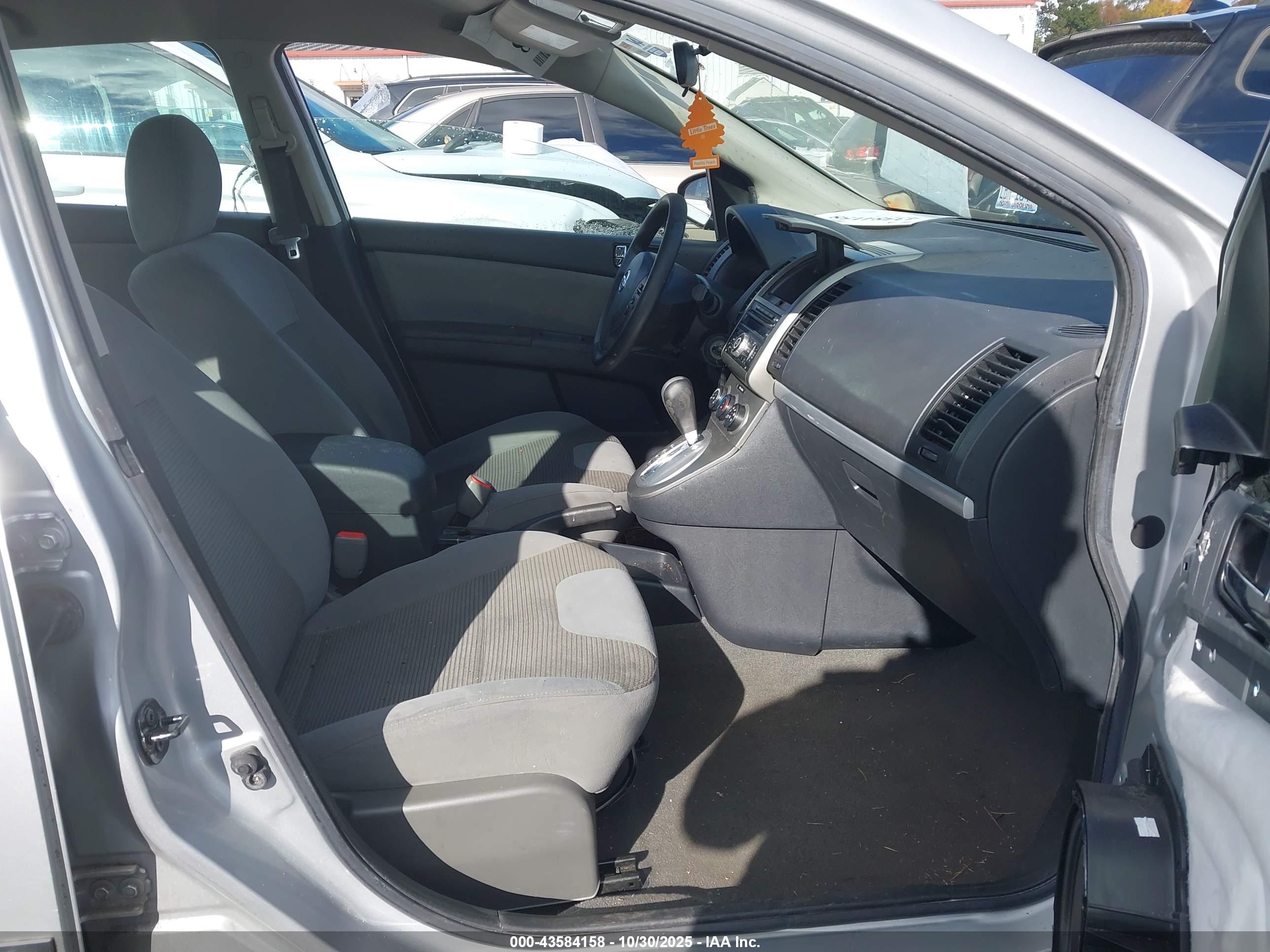 NISSAN SENTRA image 5