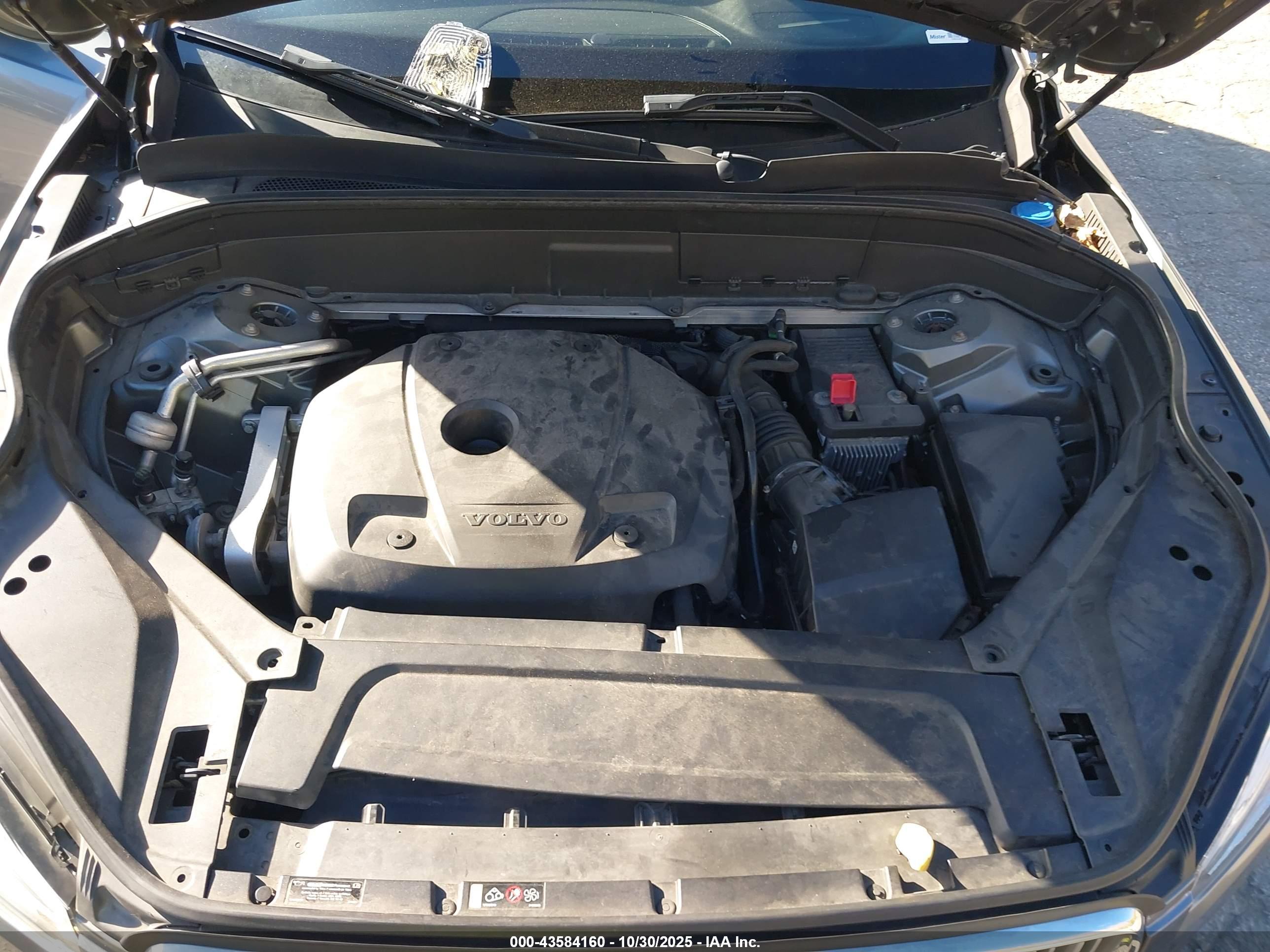 VOLVO XC90 image 10