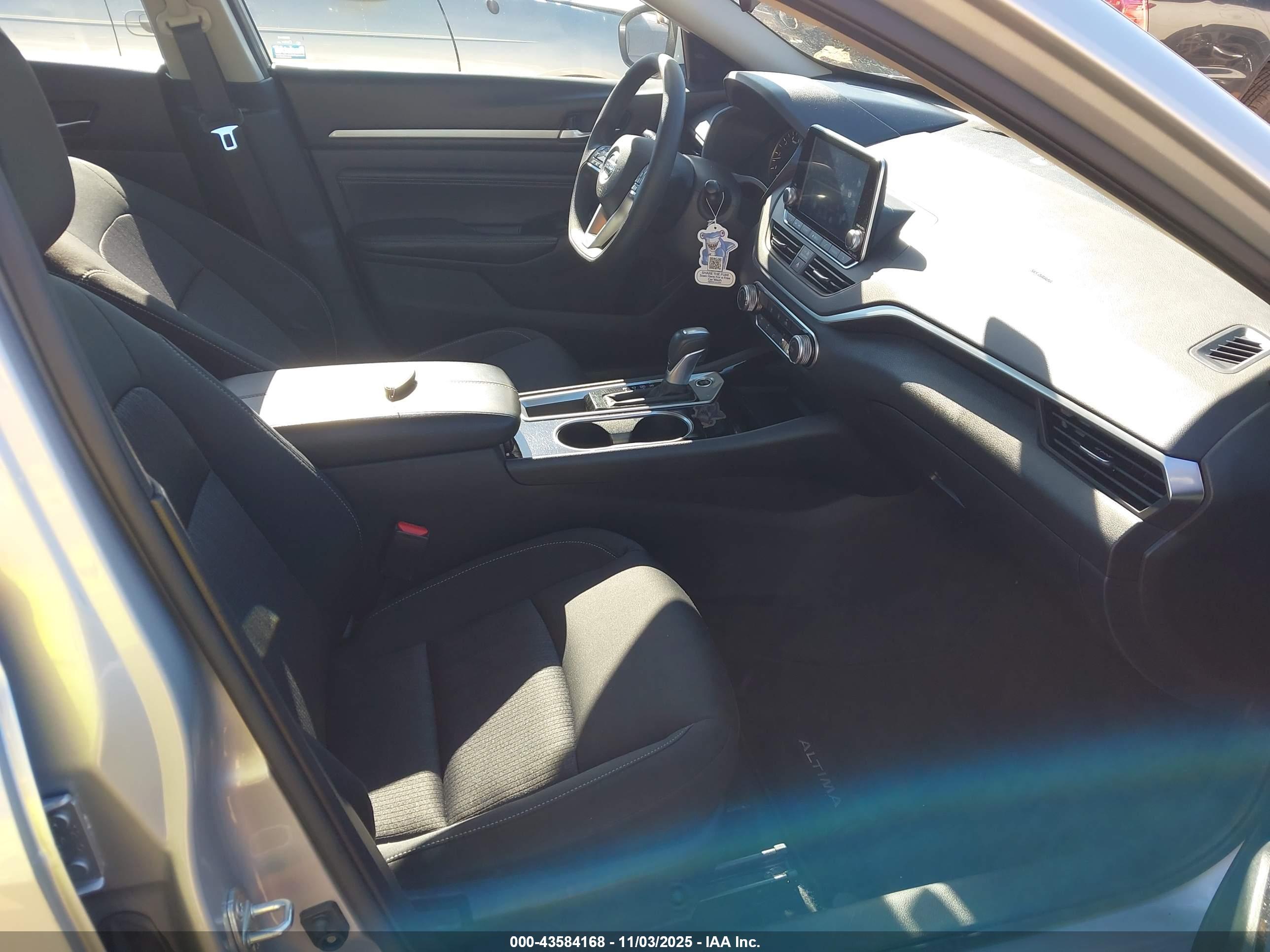 NISSAN ALTIMA image 5