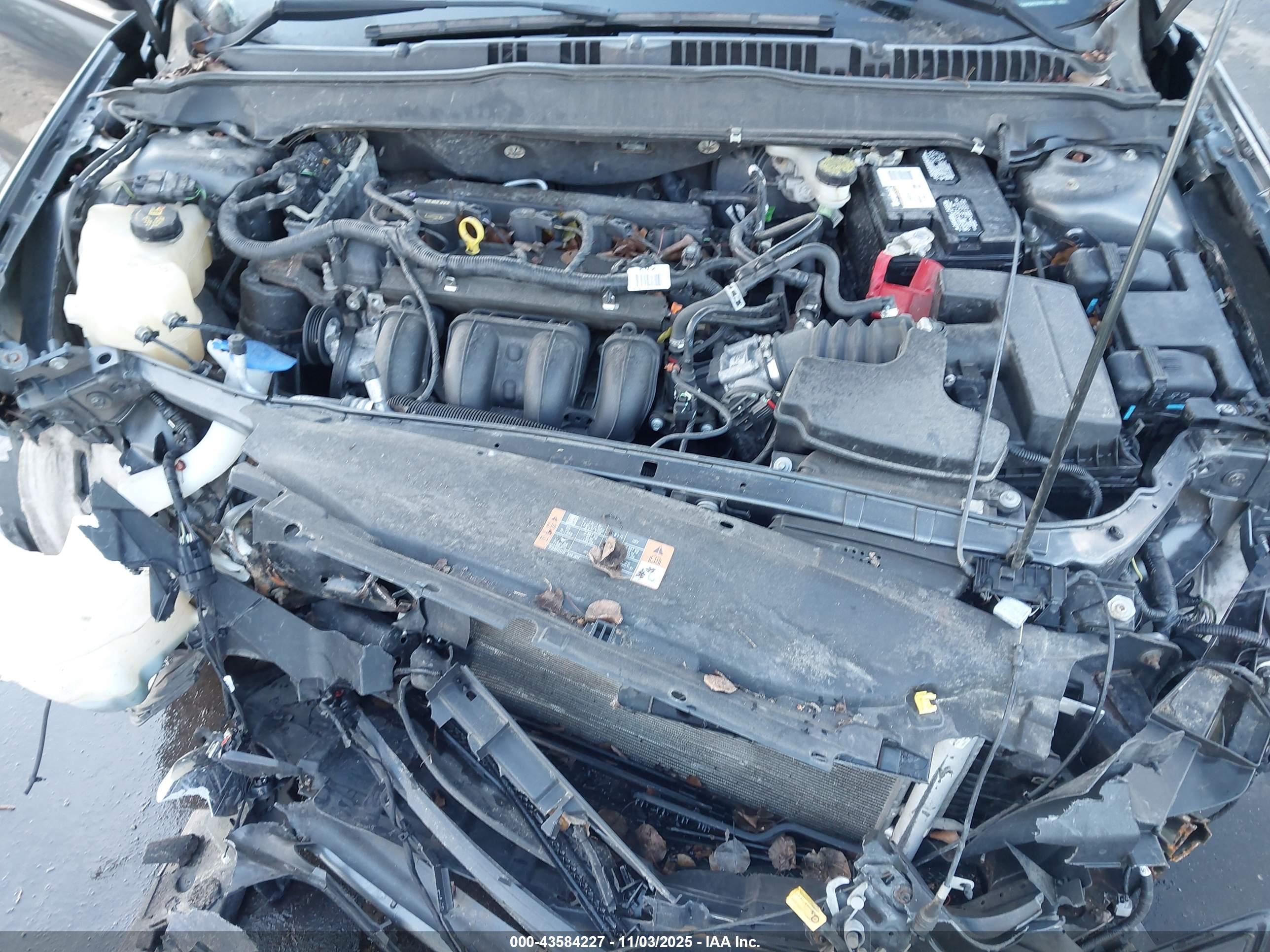 FORD FUSION image 10