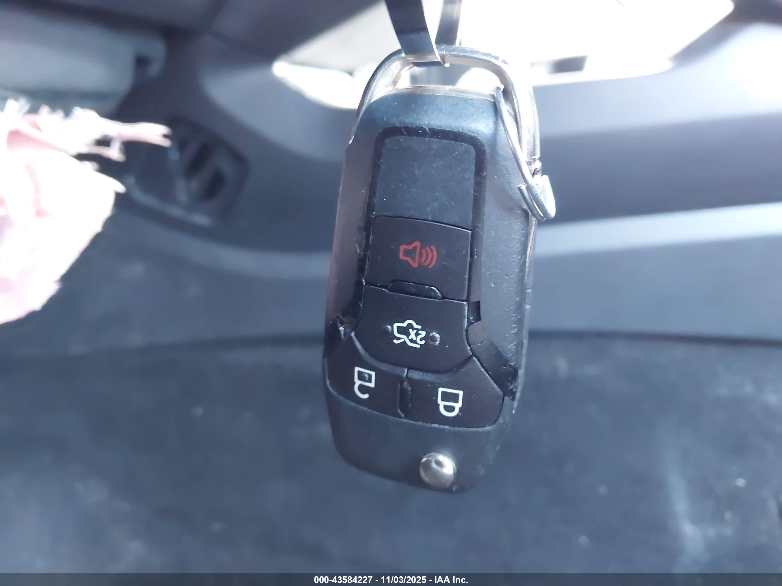 FORD FUSION image 11