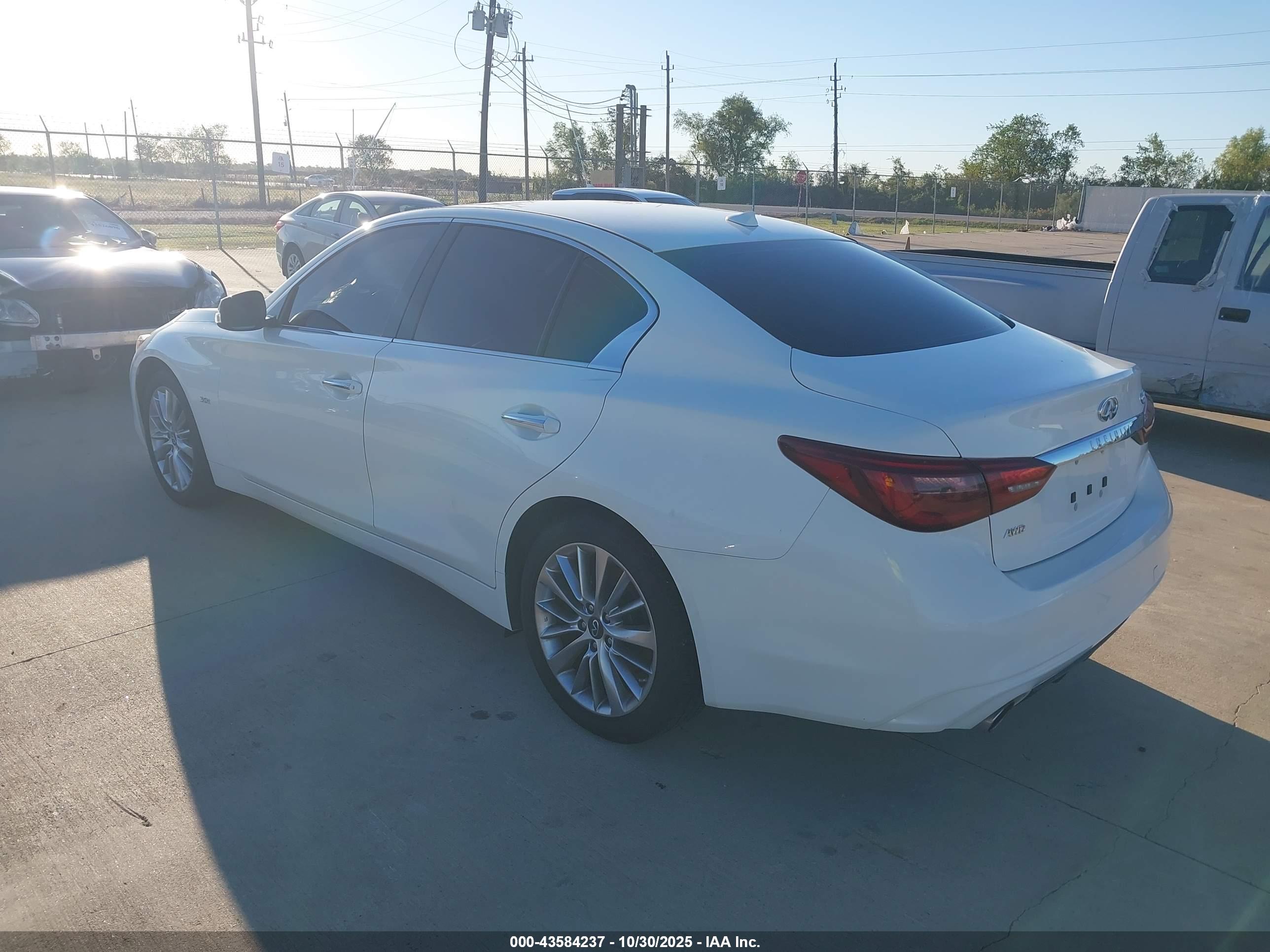 INFINITI Q50 image 6