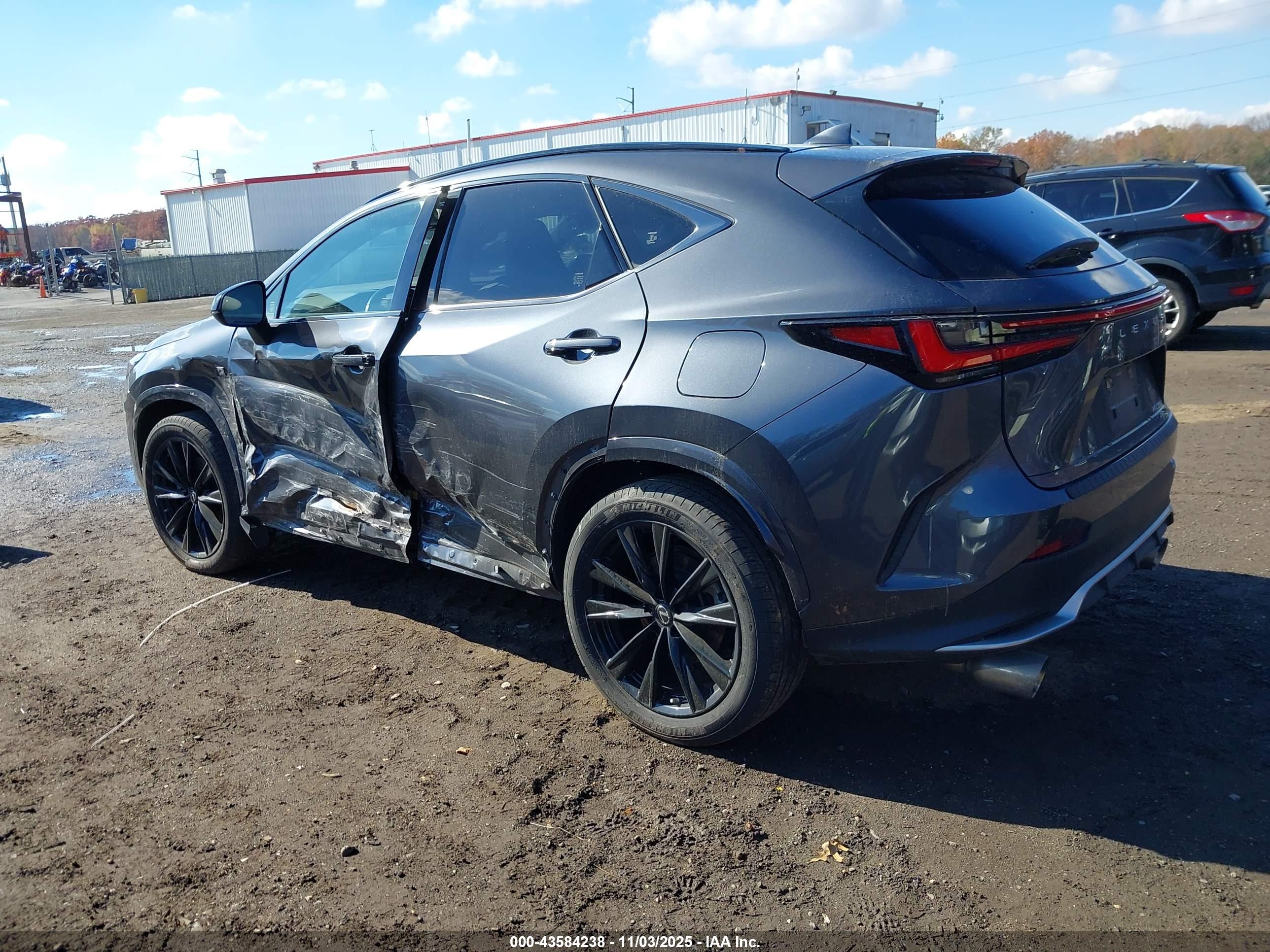 LEXUS NX image 3