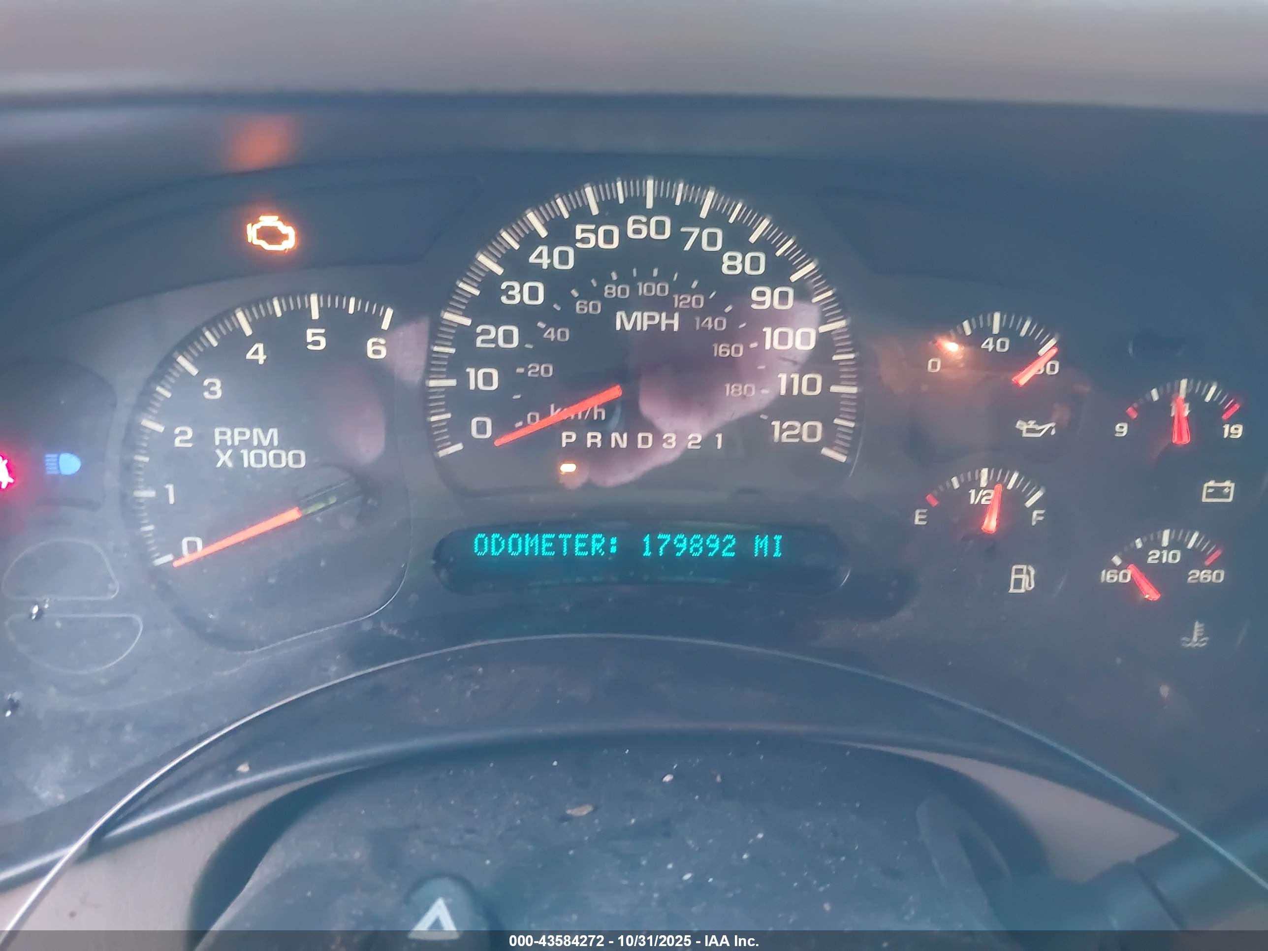 CHEVROLET SILVERADO image 7