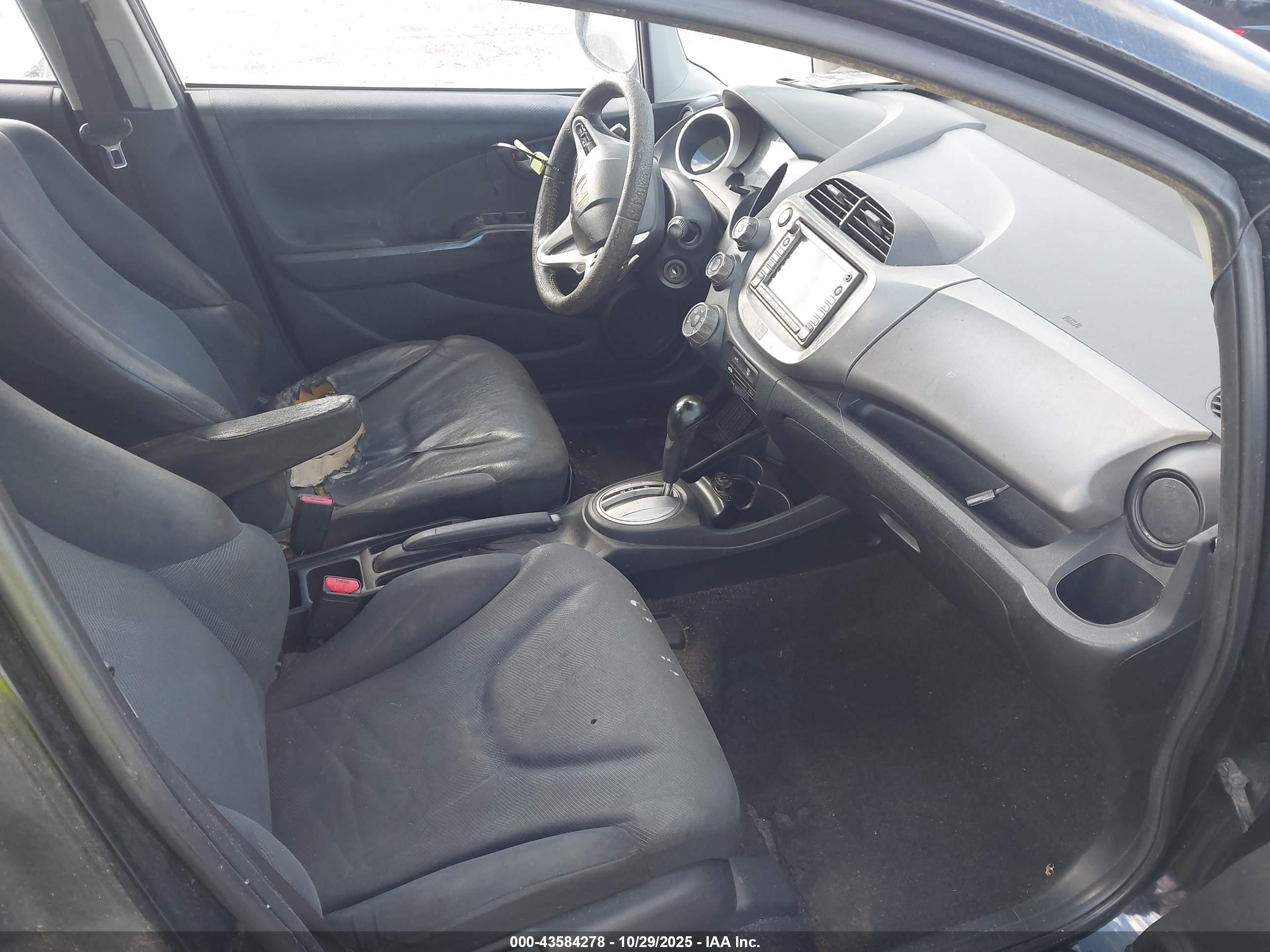 HONDA FIT image 5