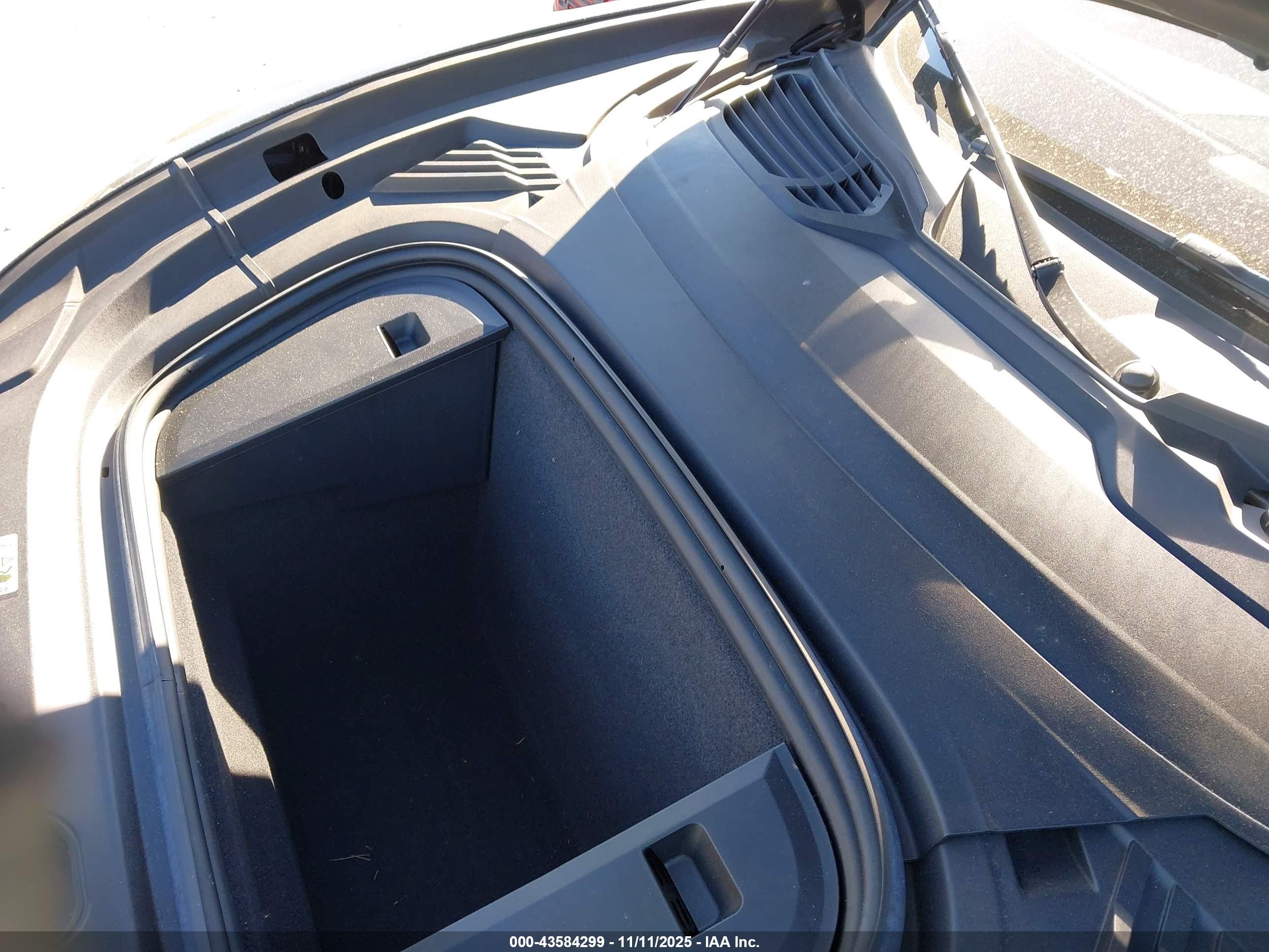 AUDI E-TRON image 10