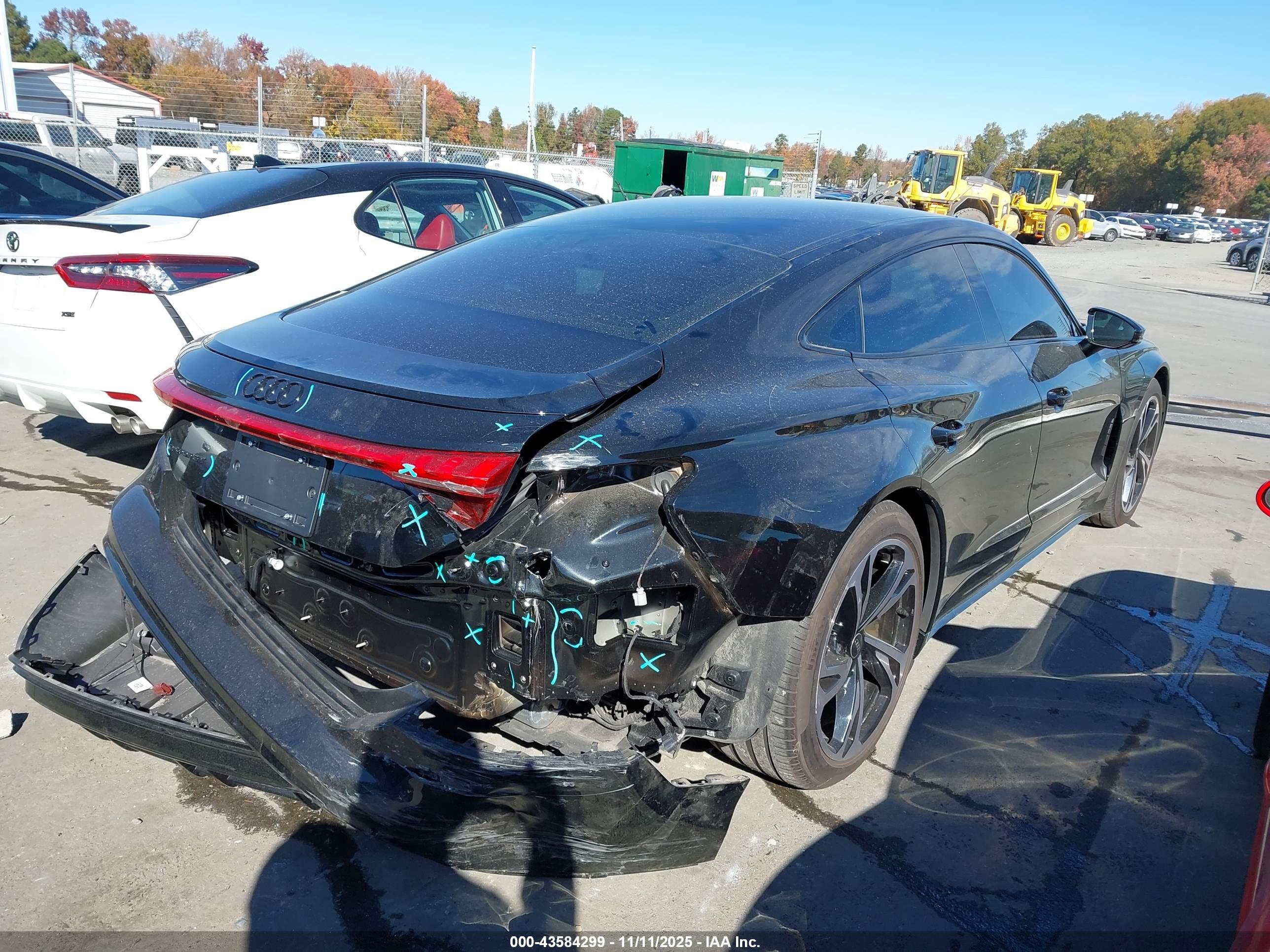AUDI E-TRON image 4
