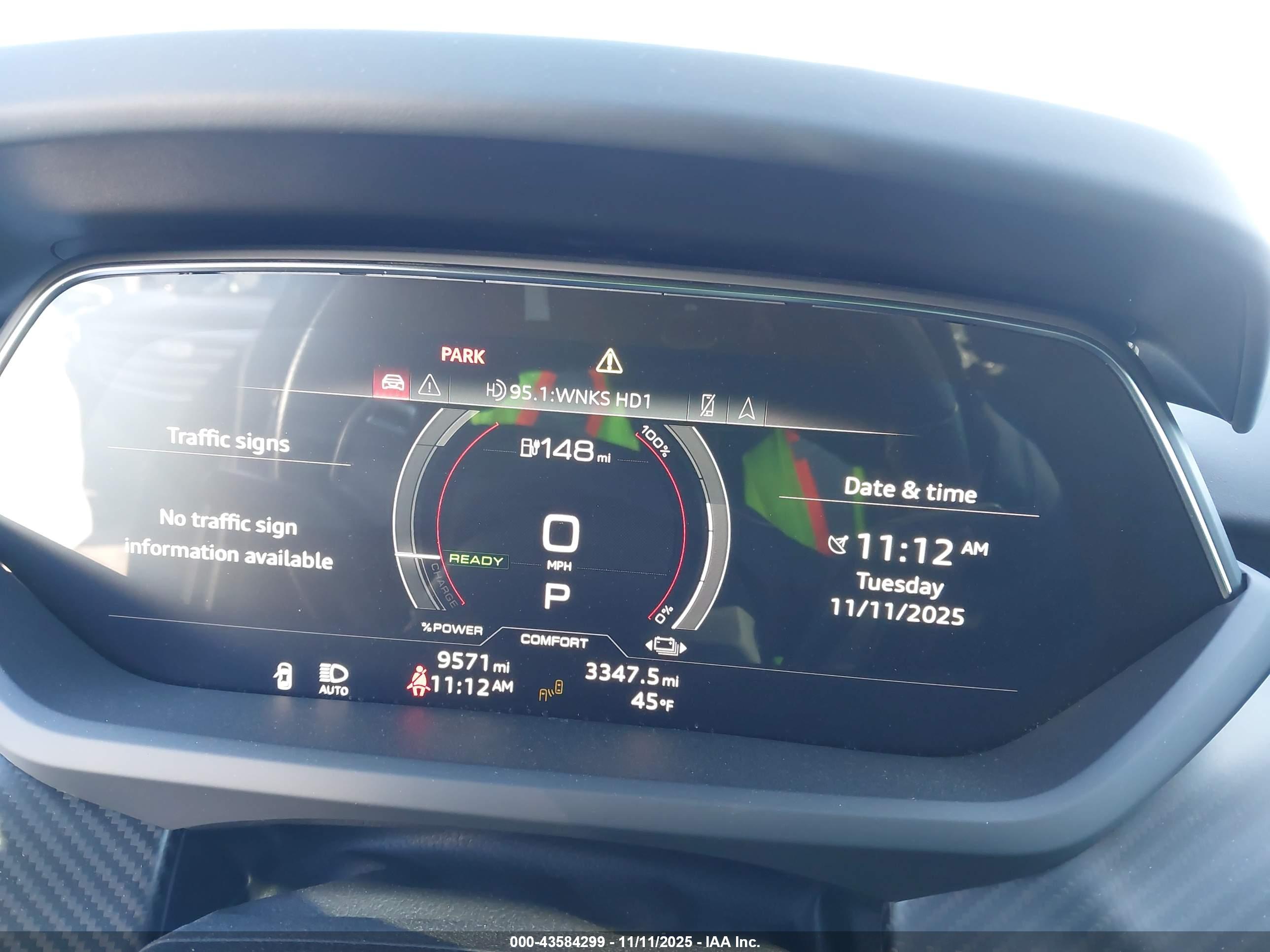 AUDI E-TRON image 7