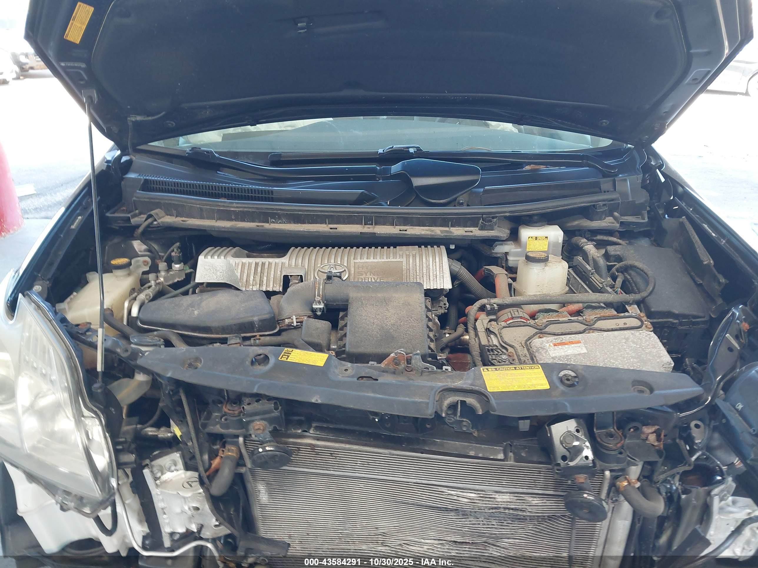 TOYOTA PRIUS image 10
