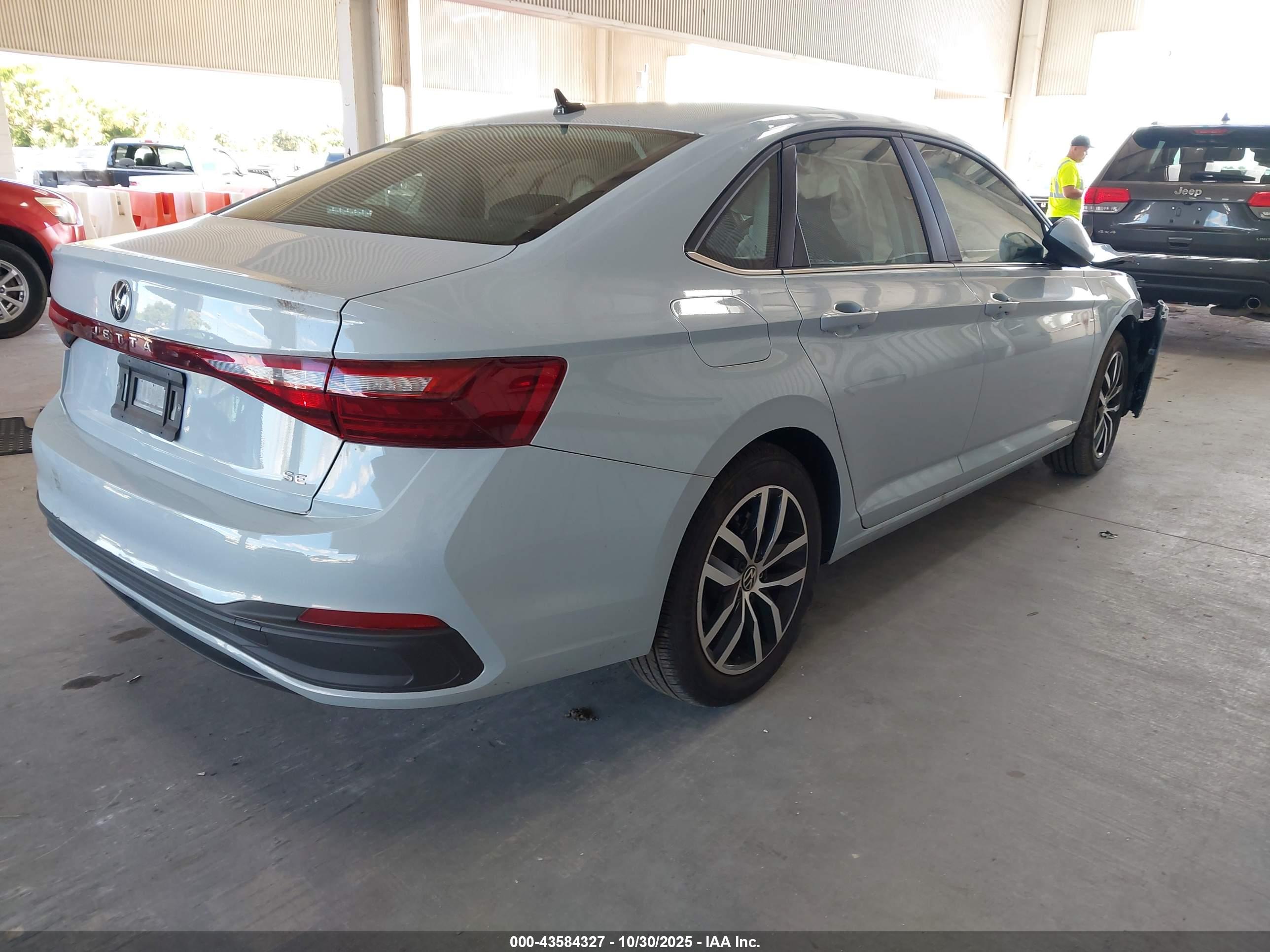 VOLKSWAGEN JETTA image 4
