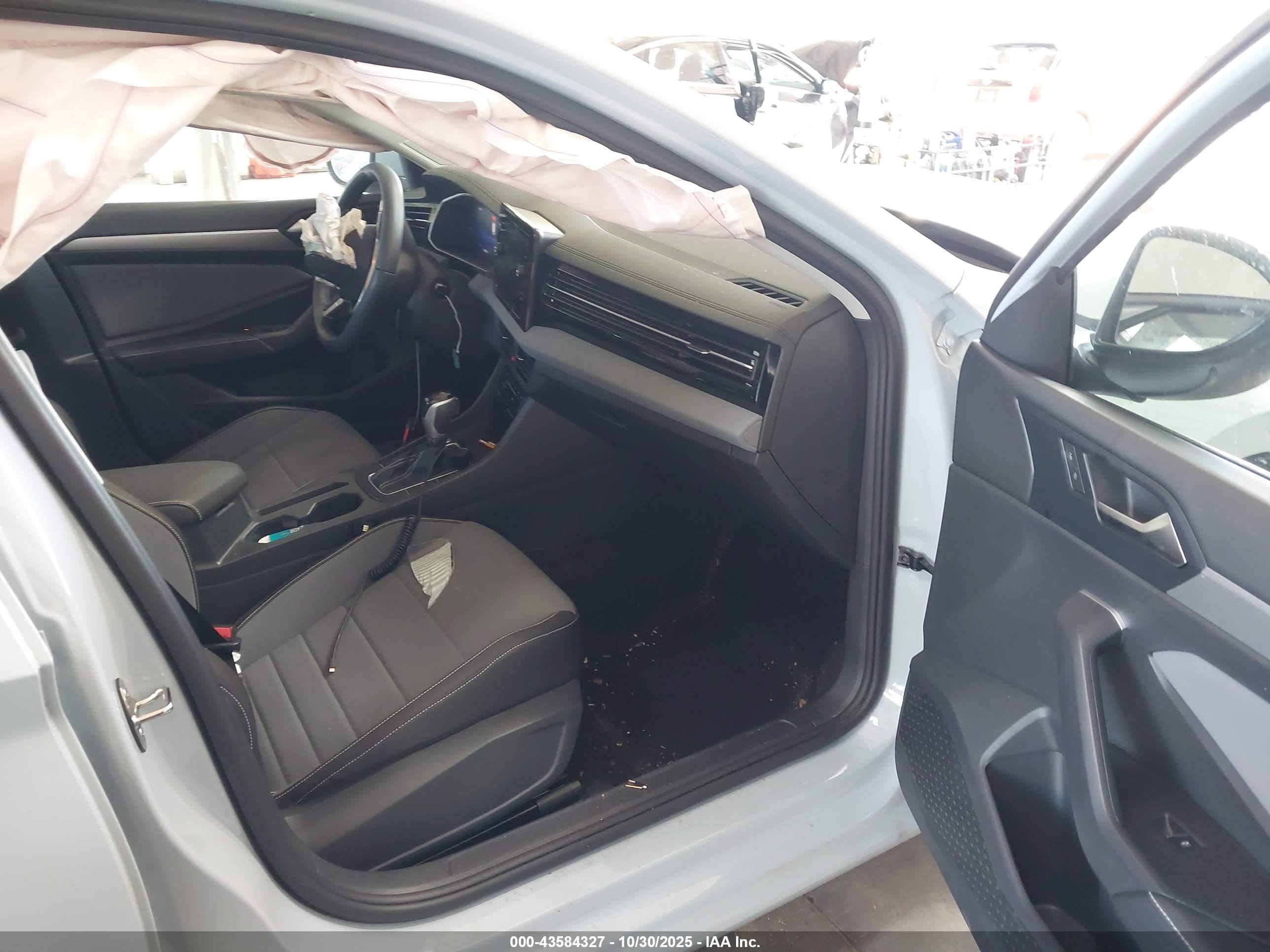 VOLKSWAGEN JETTA image 5