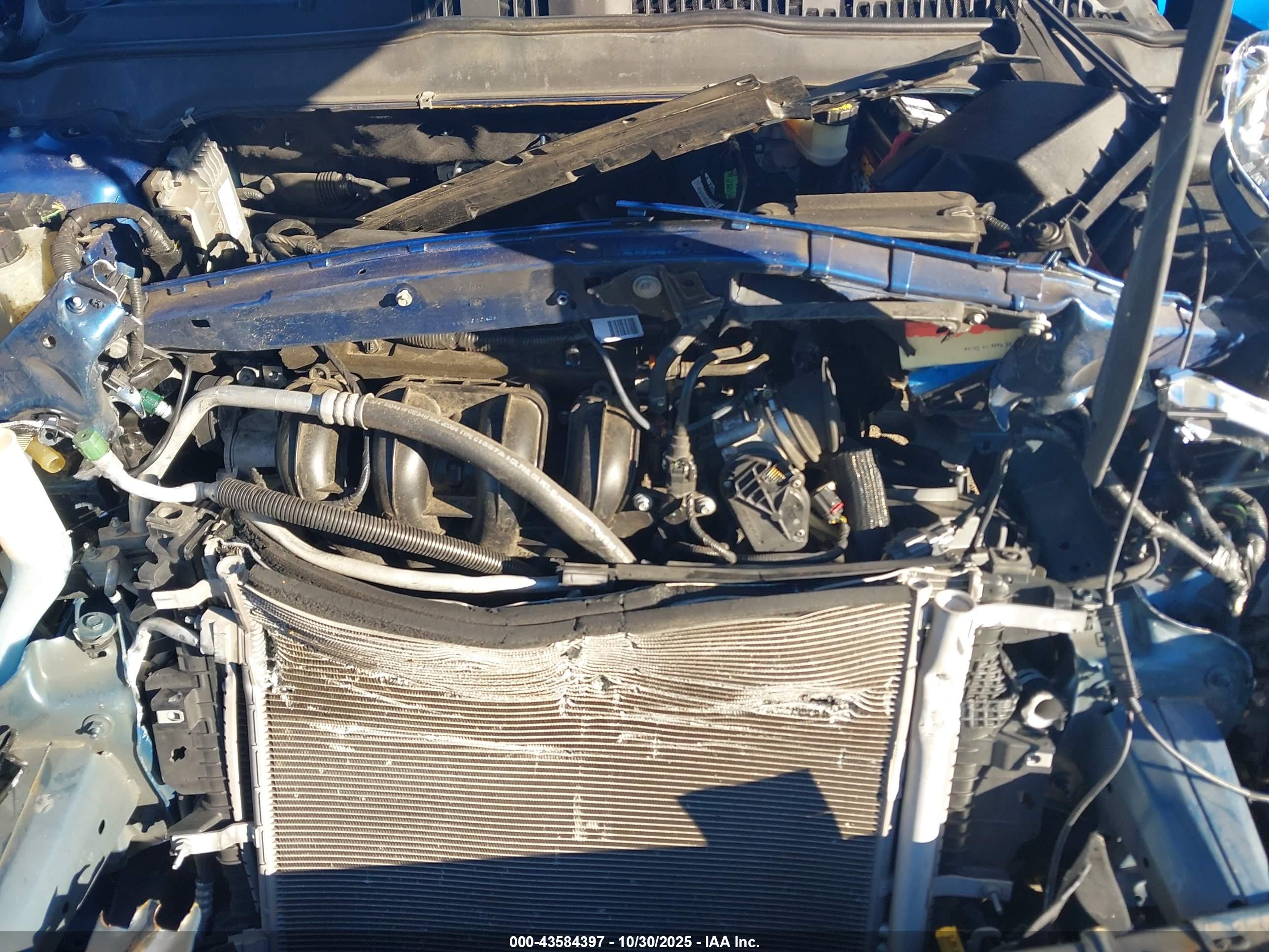 FORD FUSION image 10