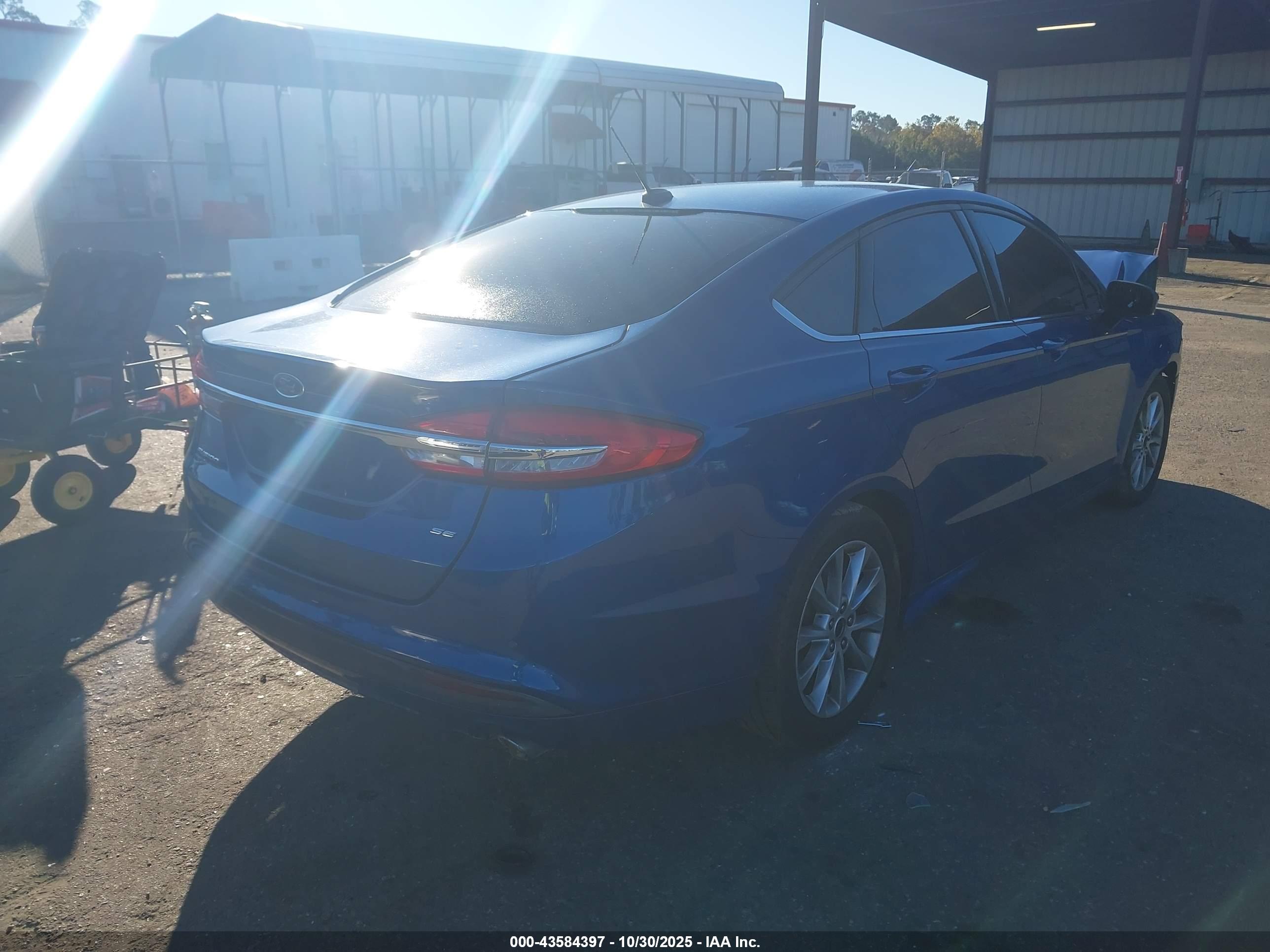FORD FUSION image 4