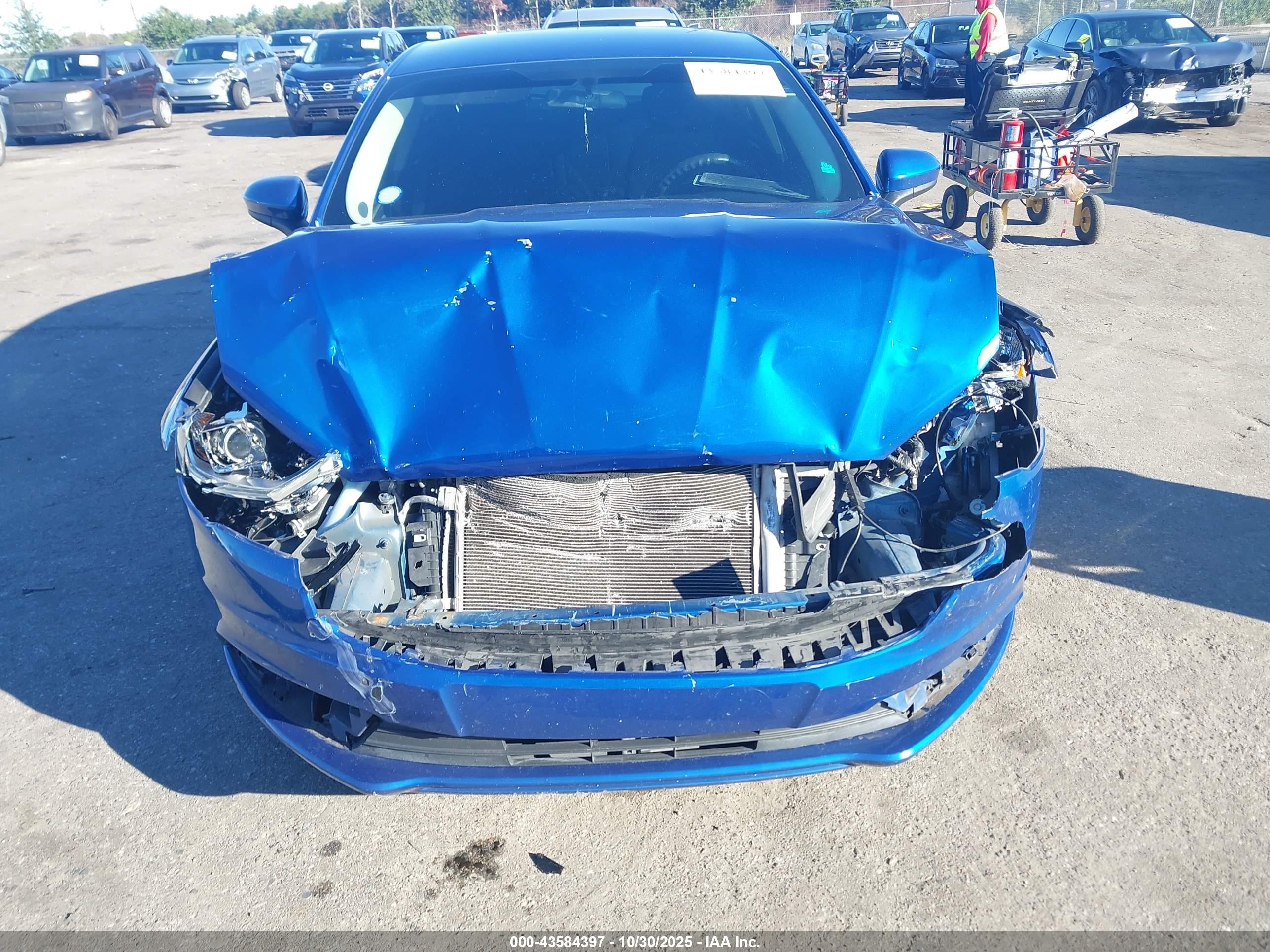 FORD FUSION image 6