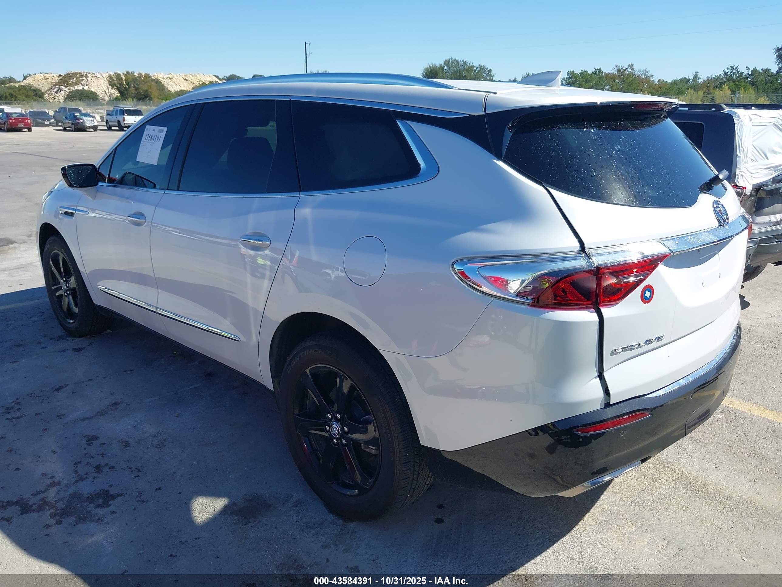 BUICK ENCLAVE image 3