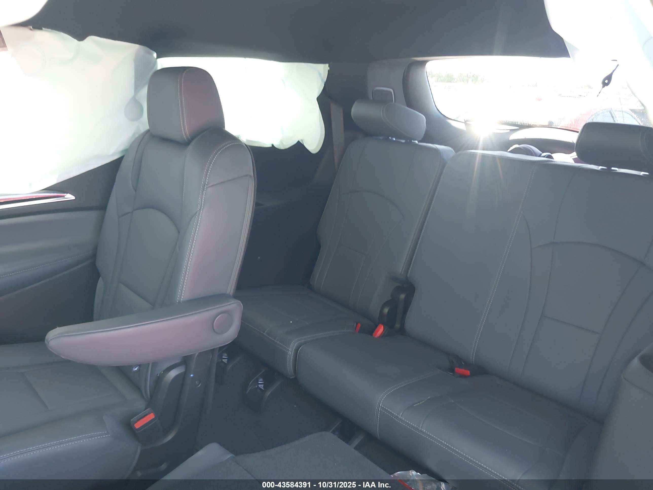 BUICK ENCLAVE image 8