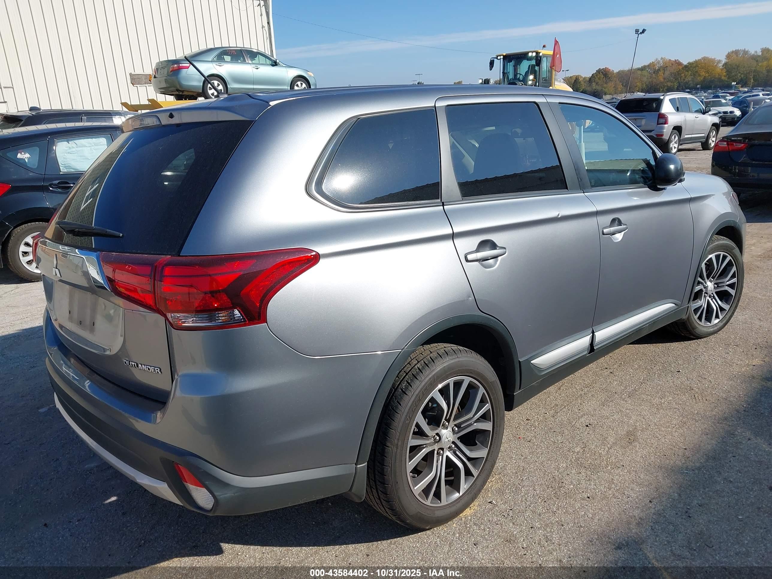 MITSUBISHI OUTLANDER image 4