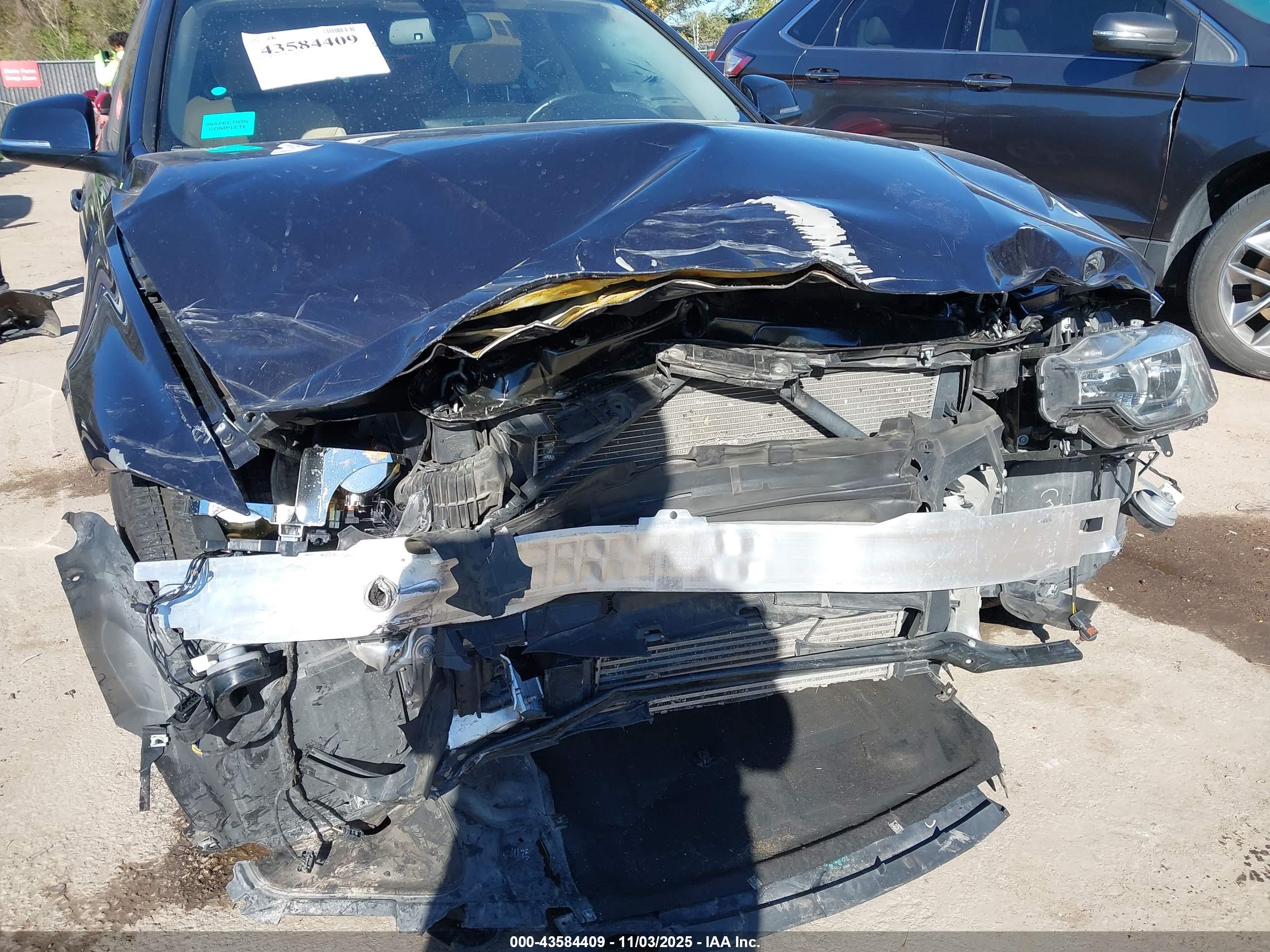 BMW 320I image 6