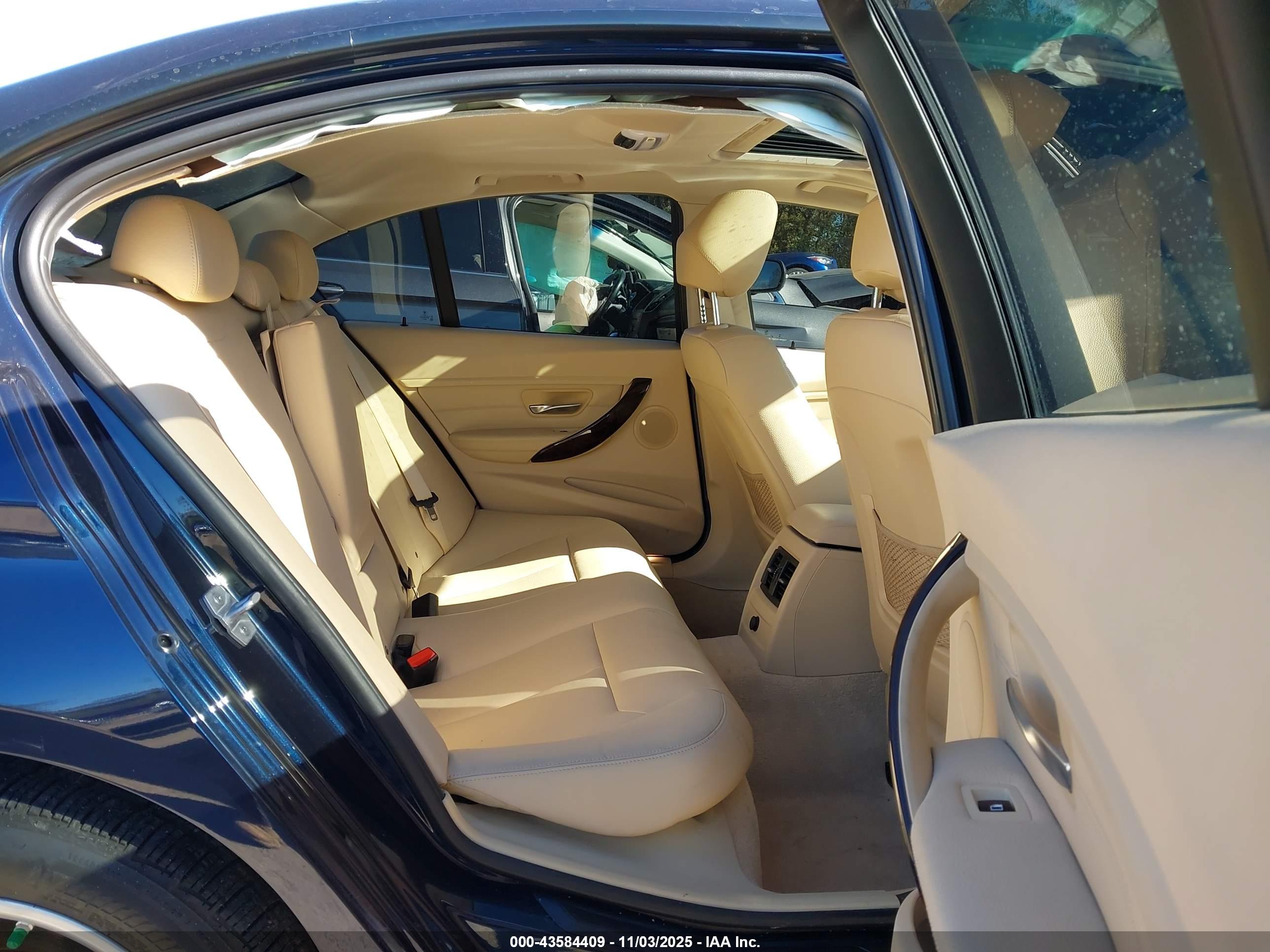 BMW 320I image 8