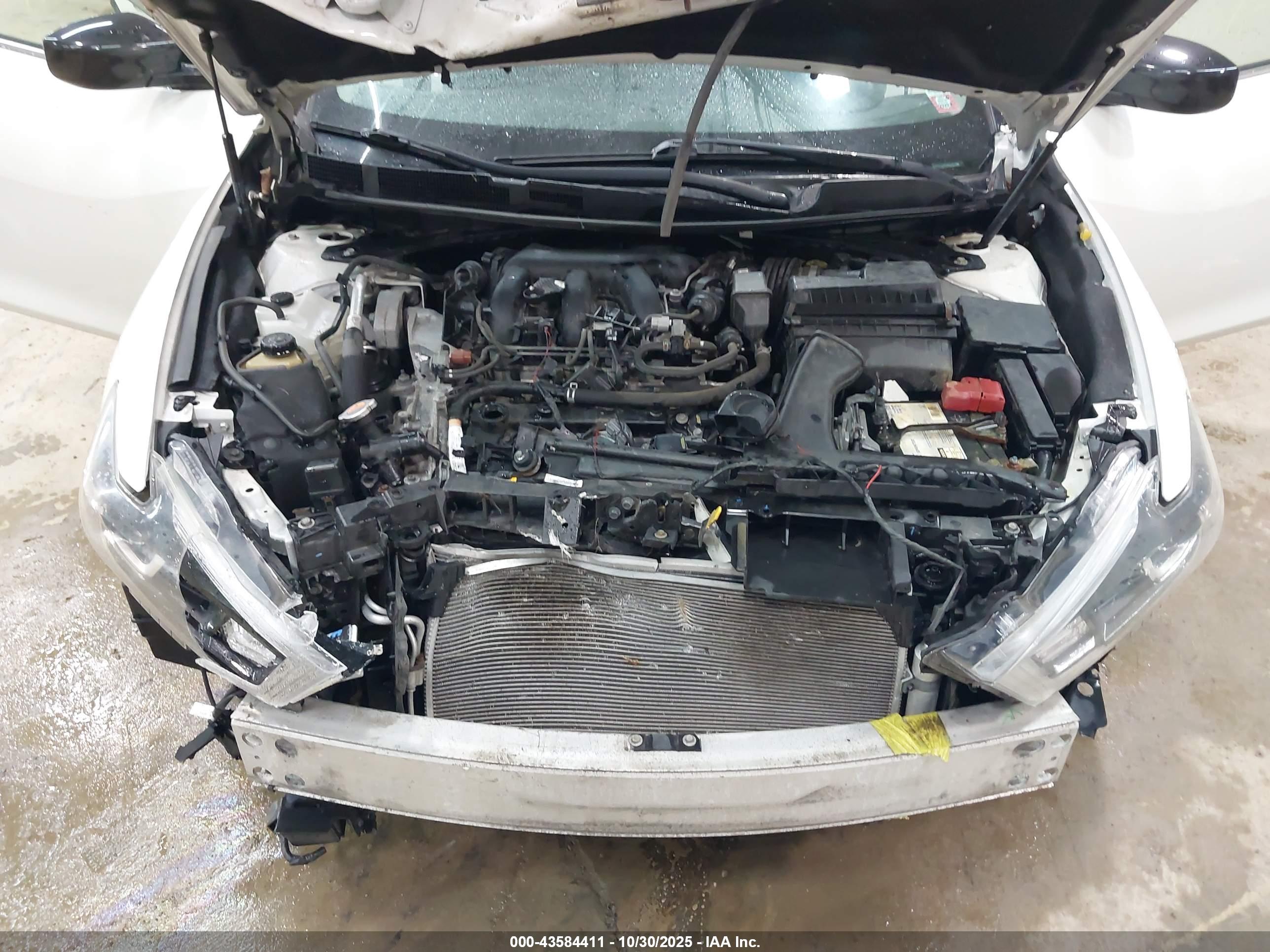 NISSAN MAXIMA image 10