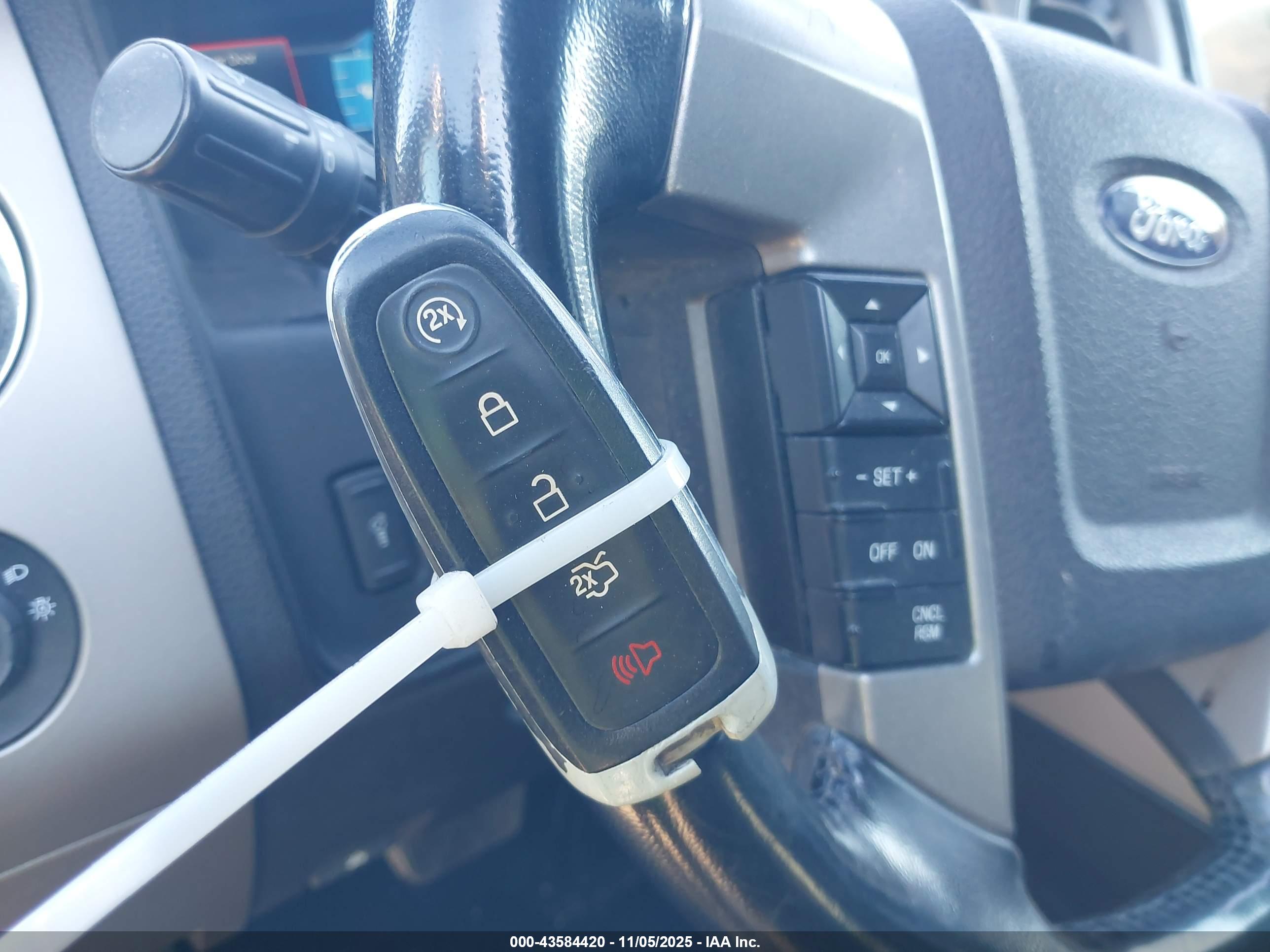 FORD EXPEDITION image 11