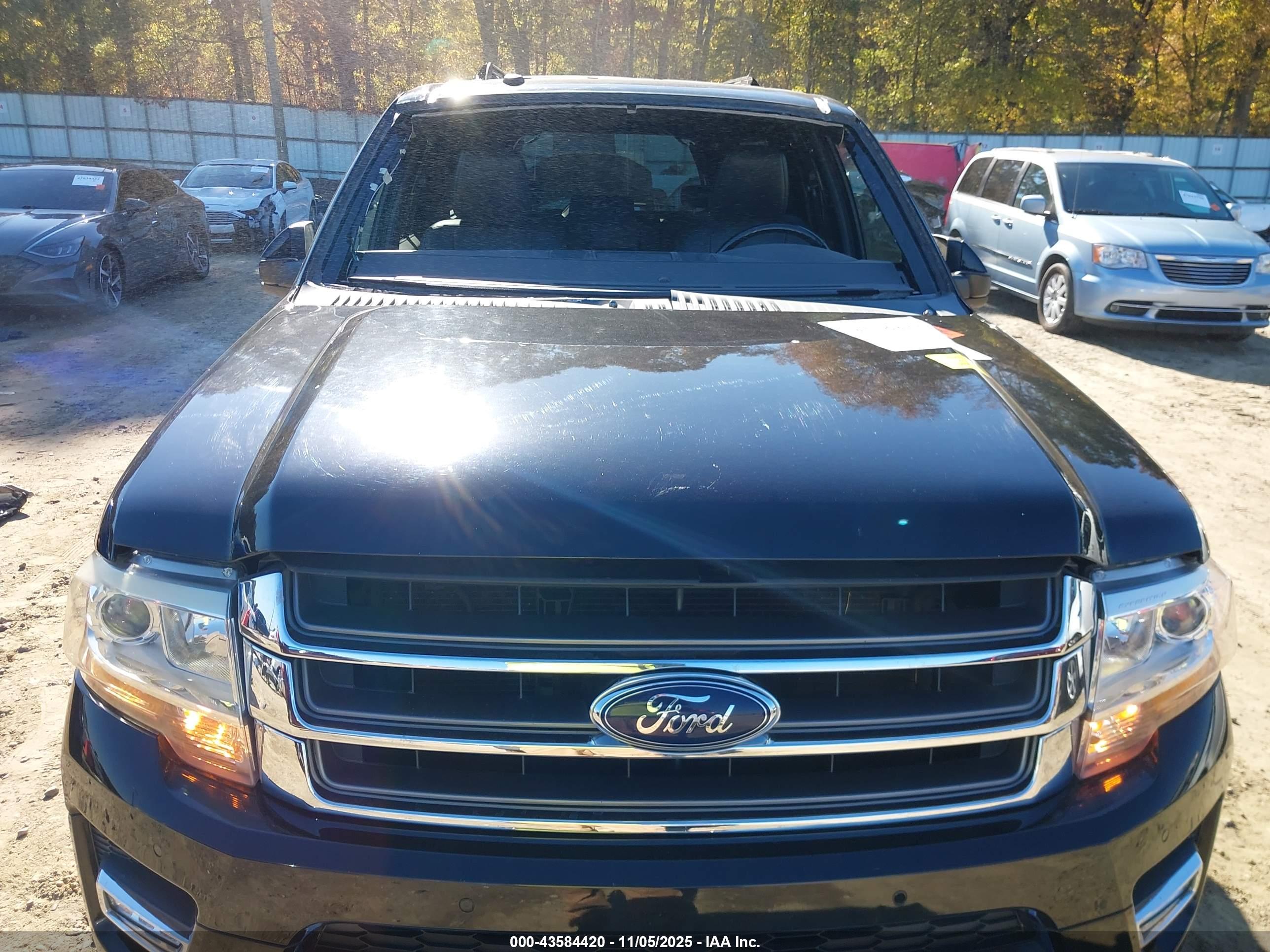 FORD EXPEDITION image 6
