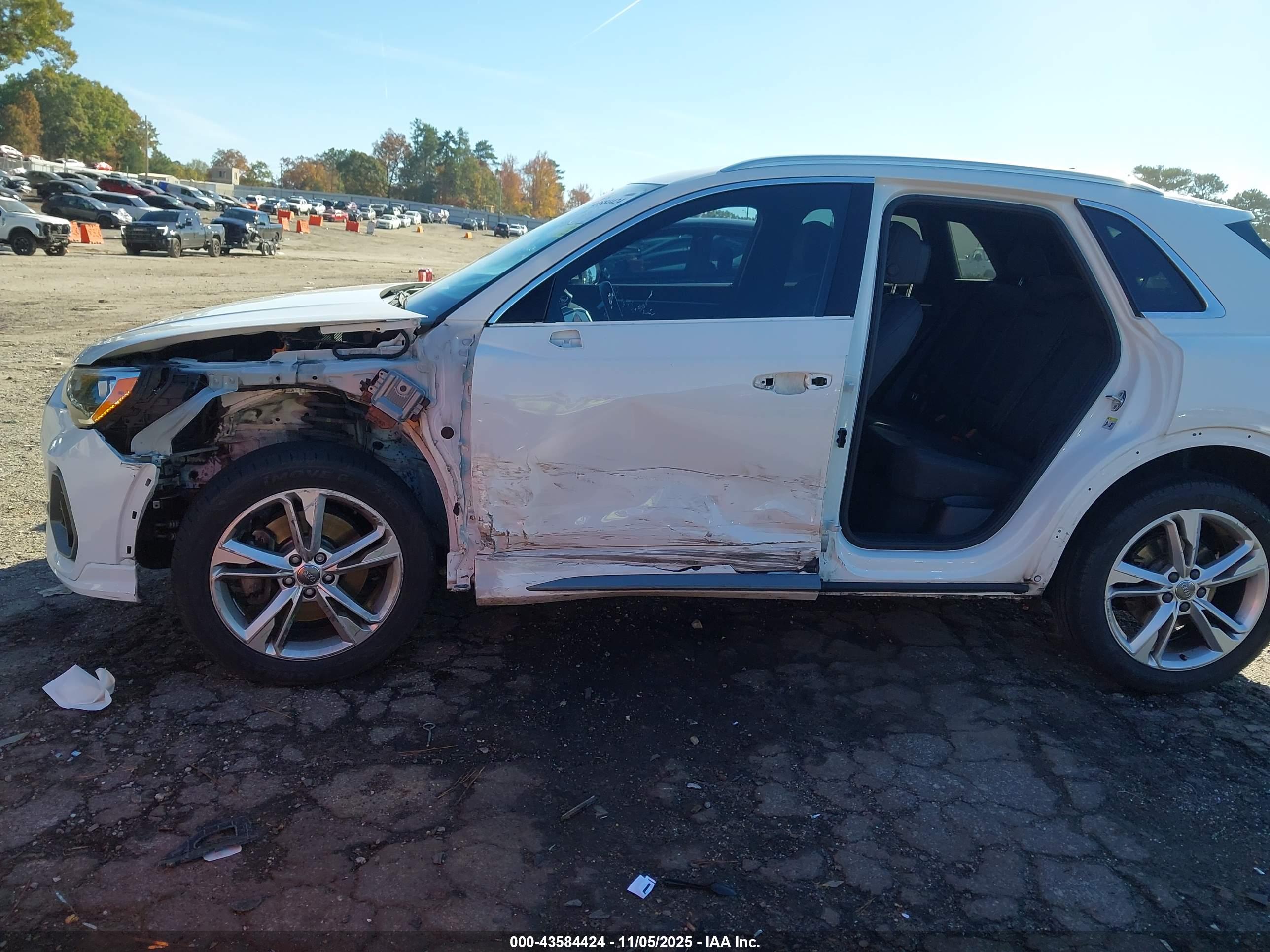 AUDI Q3 image 6