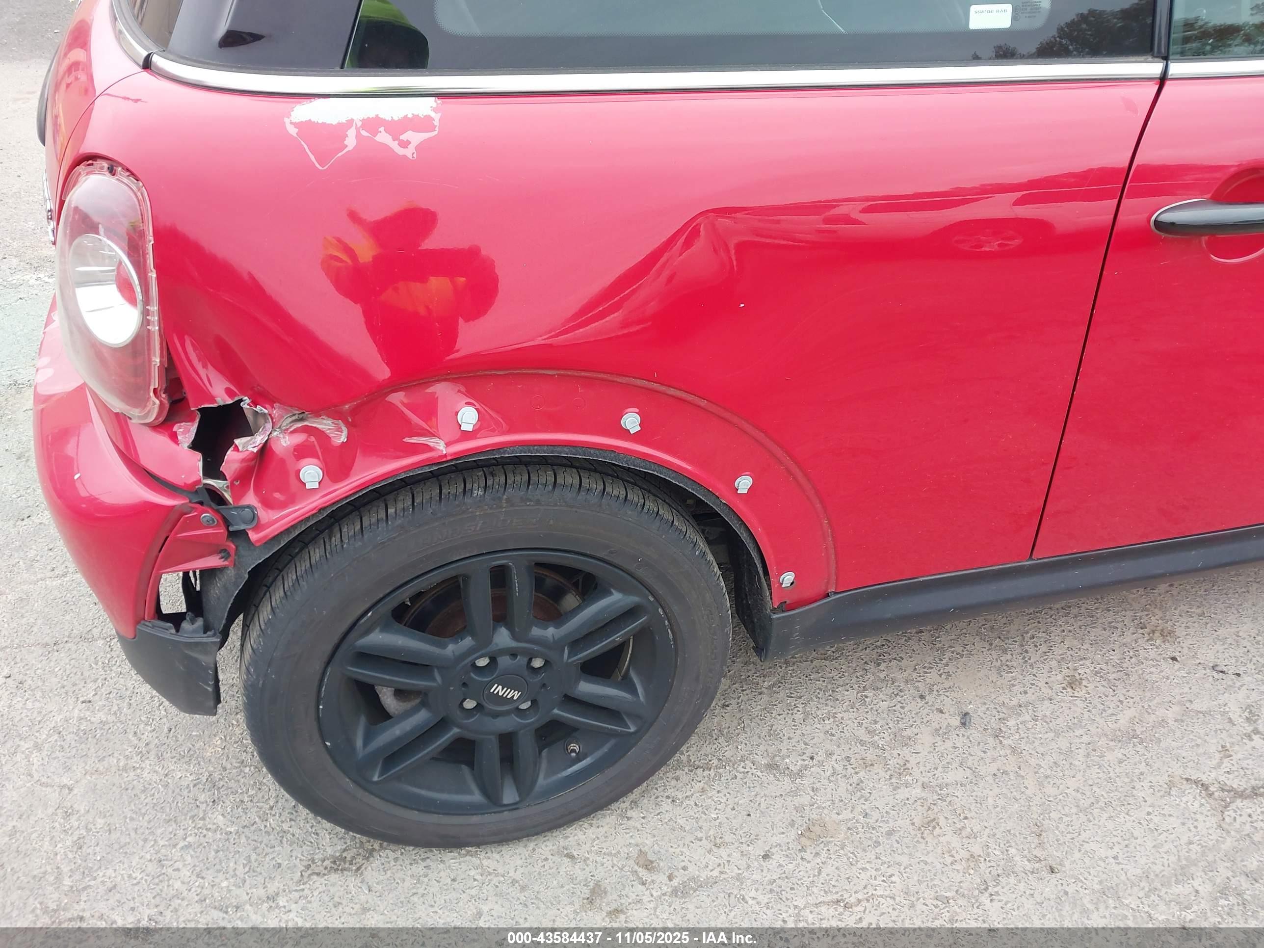 MINI COOPER image 6