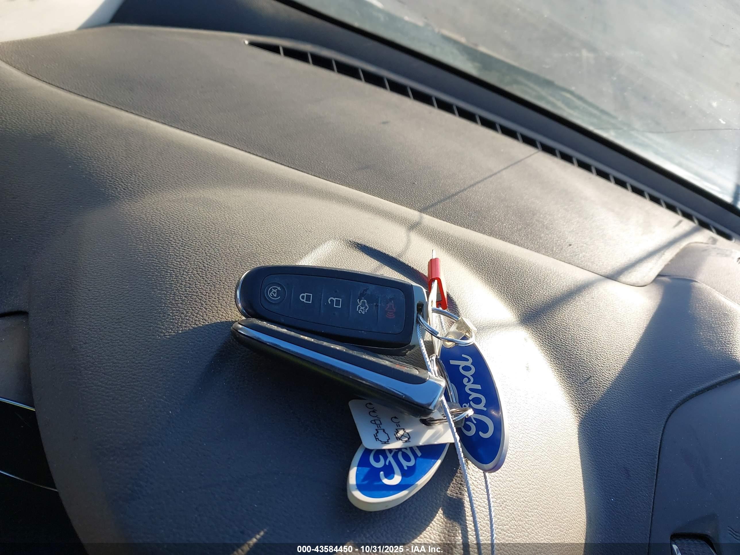 FORD ESCAPE image 11