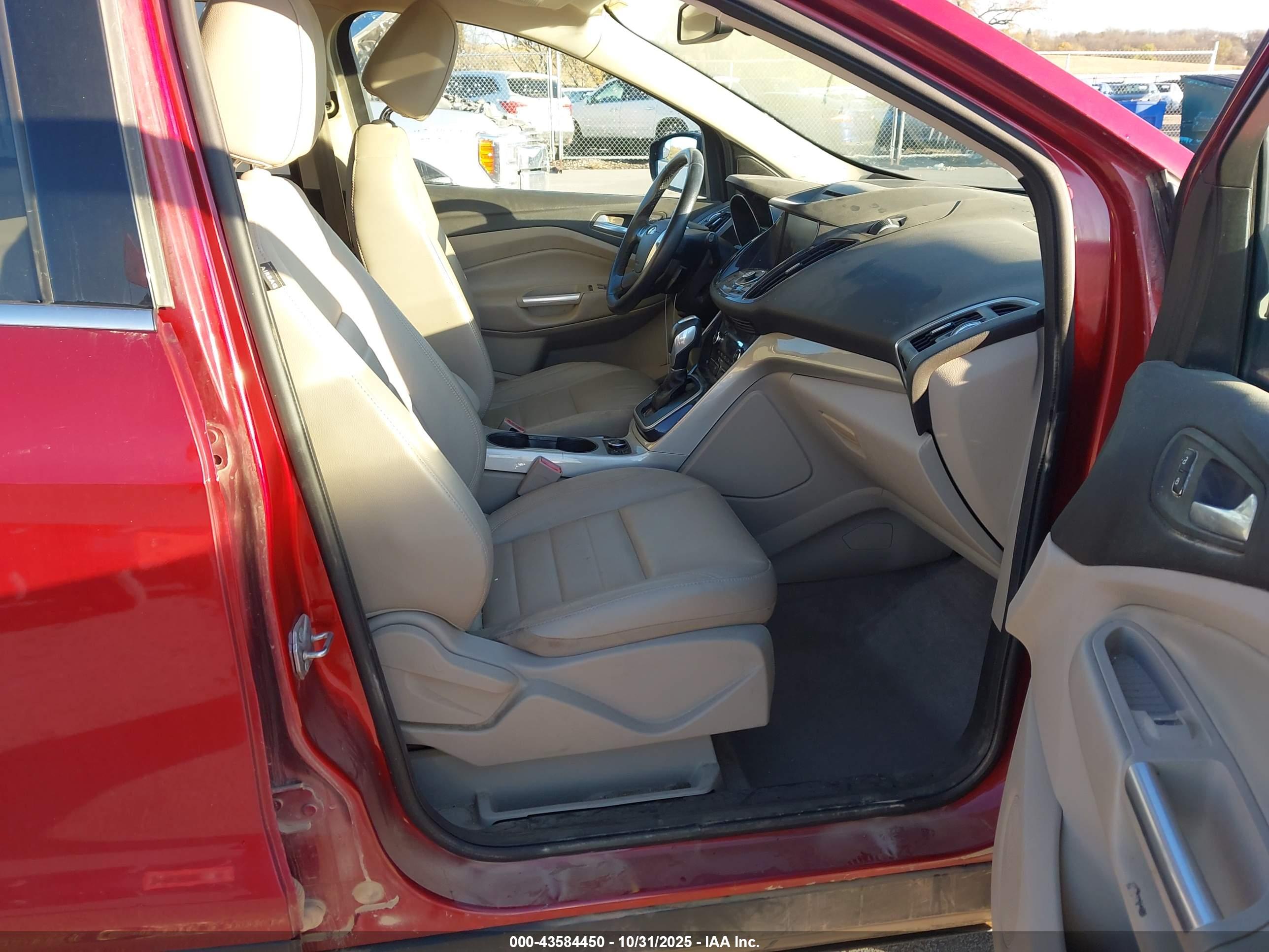 FORD ESCAPE image 5