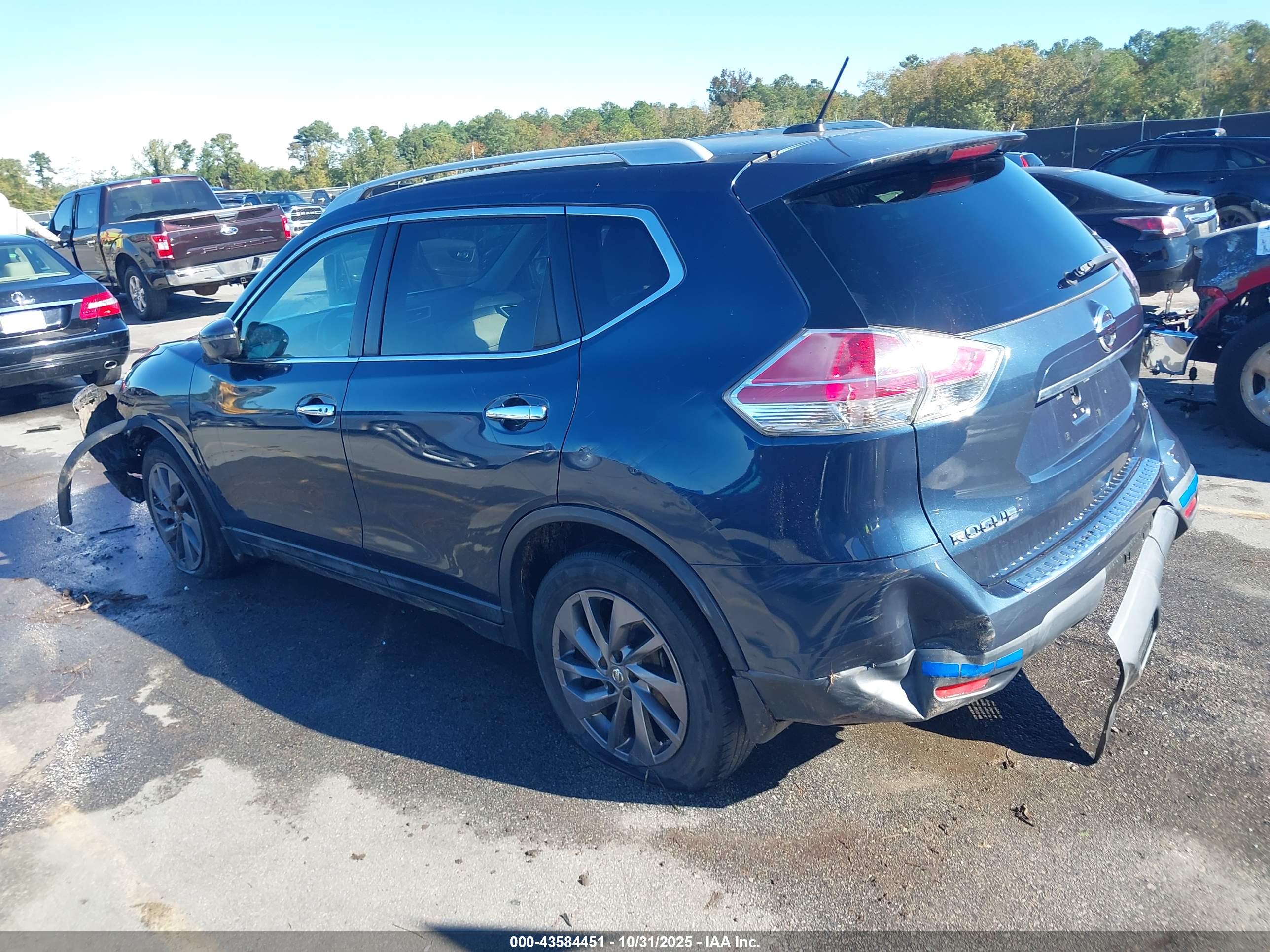 NISSAN ROGUE image 3