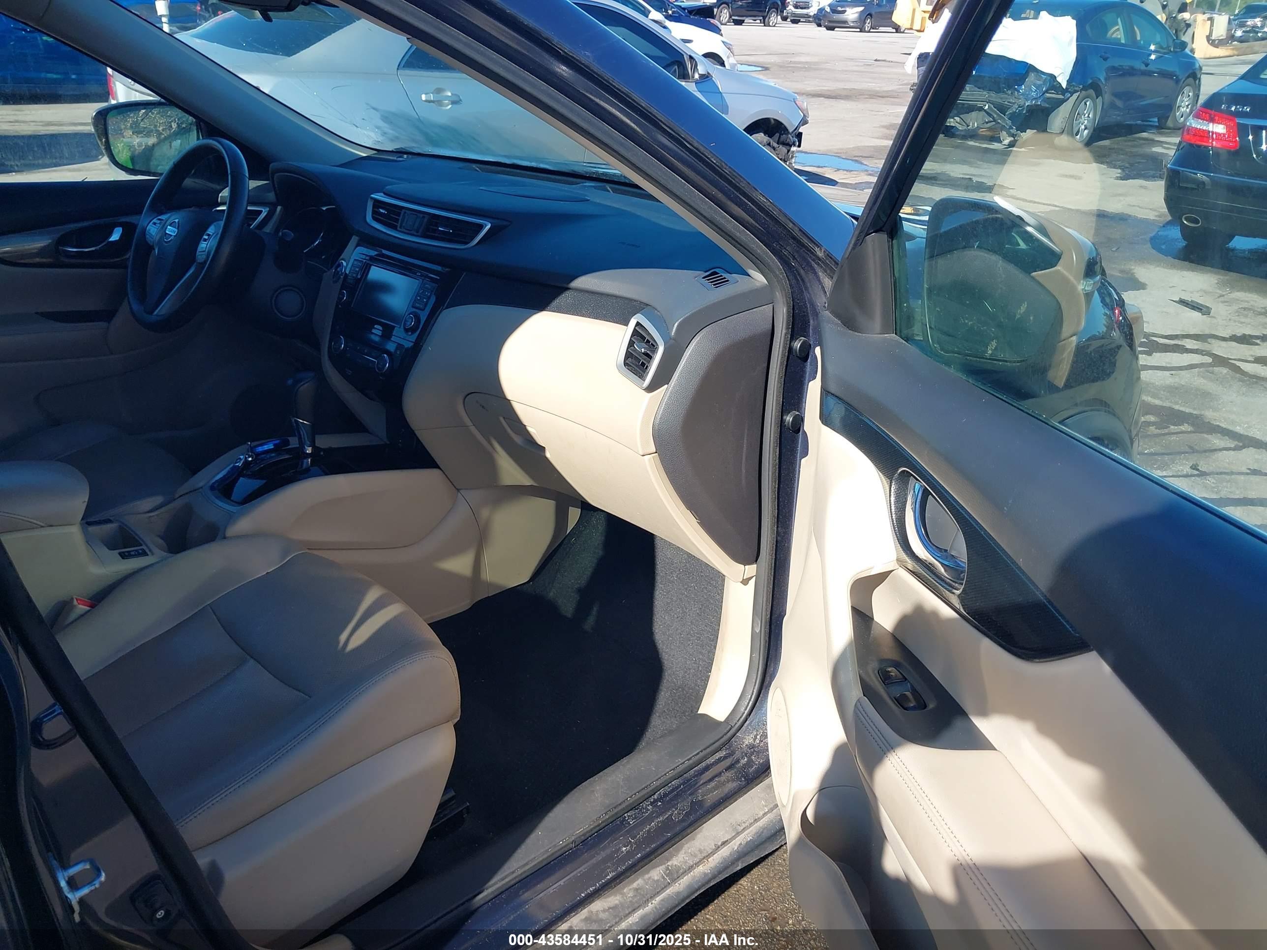 NISSAN ROGUE image 5