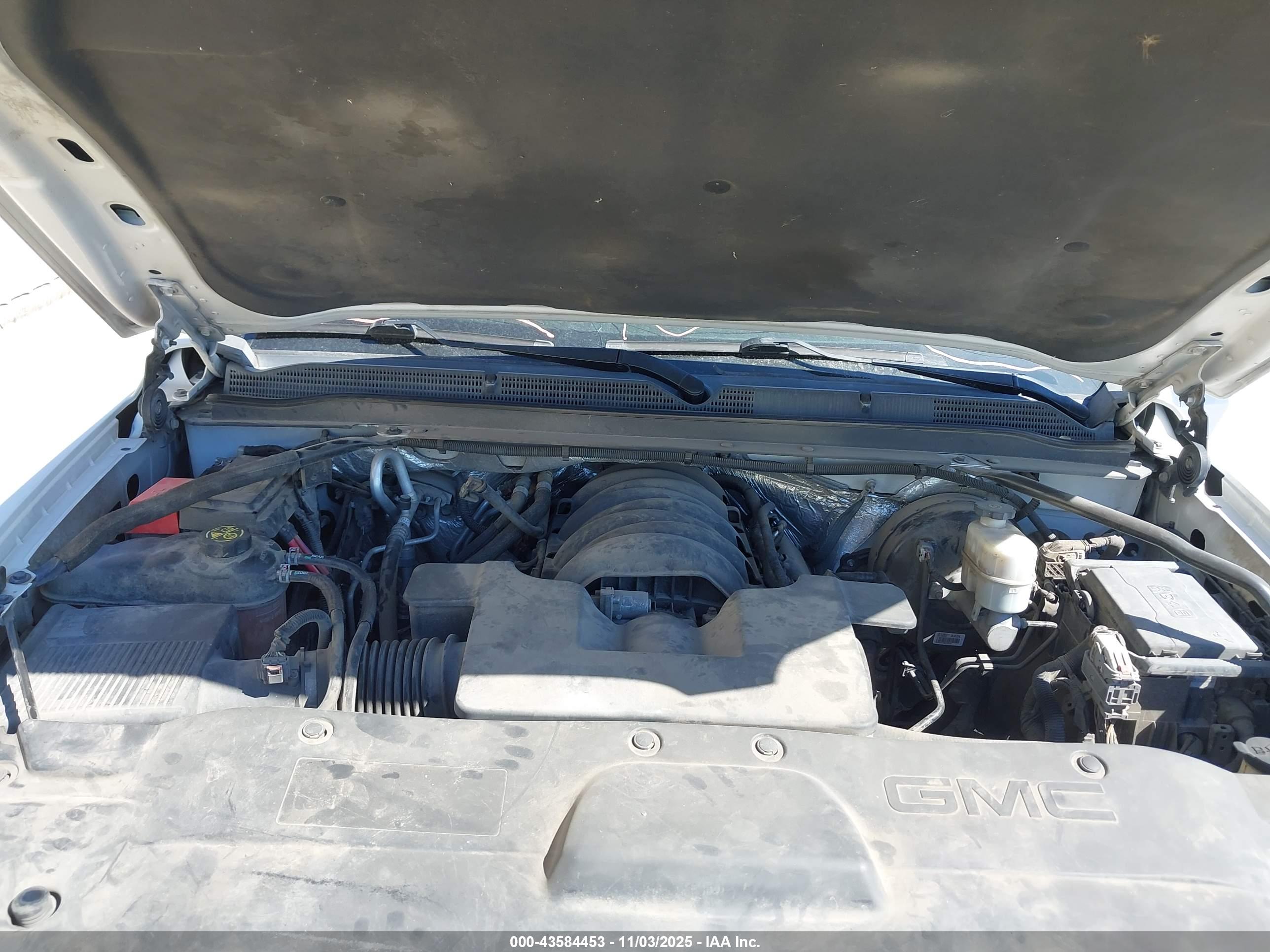 GMC YUKON image 10