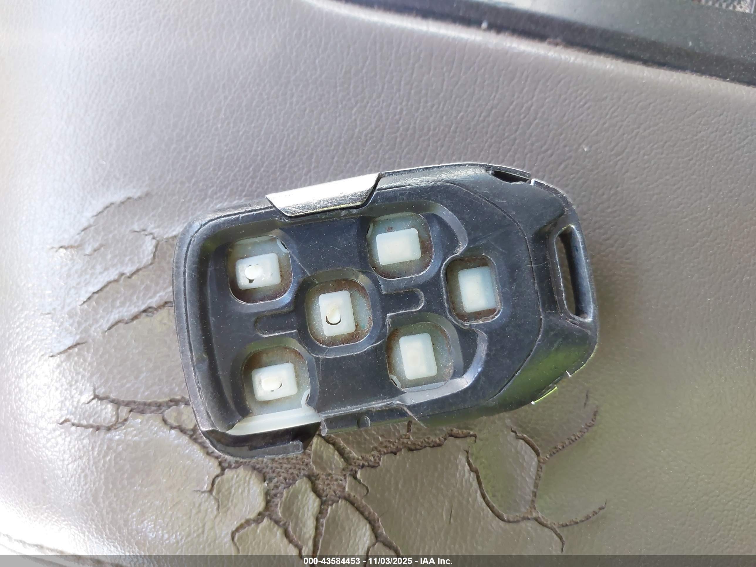 GMC YUKON image 11