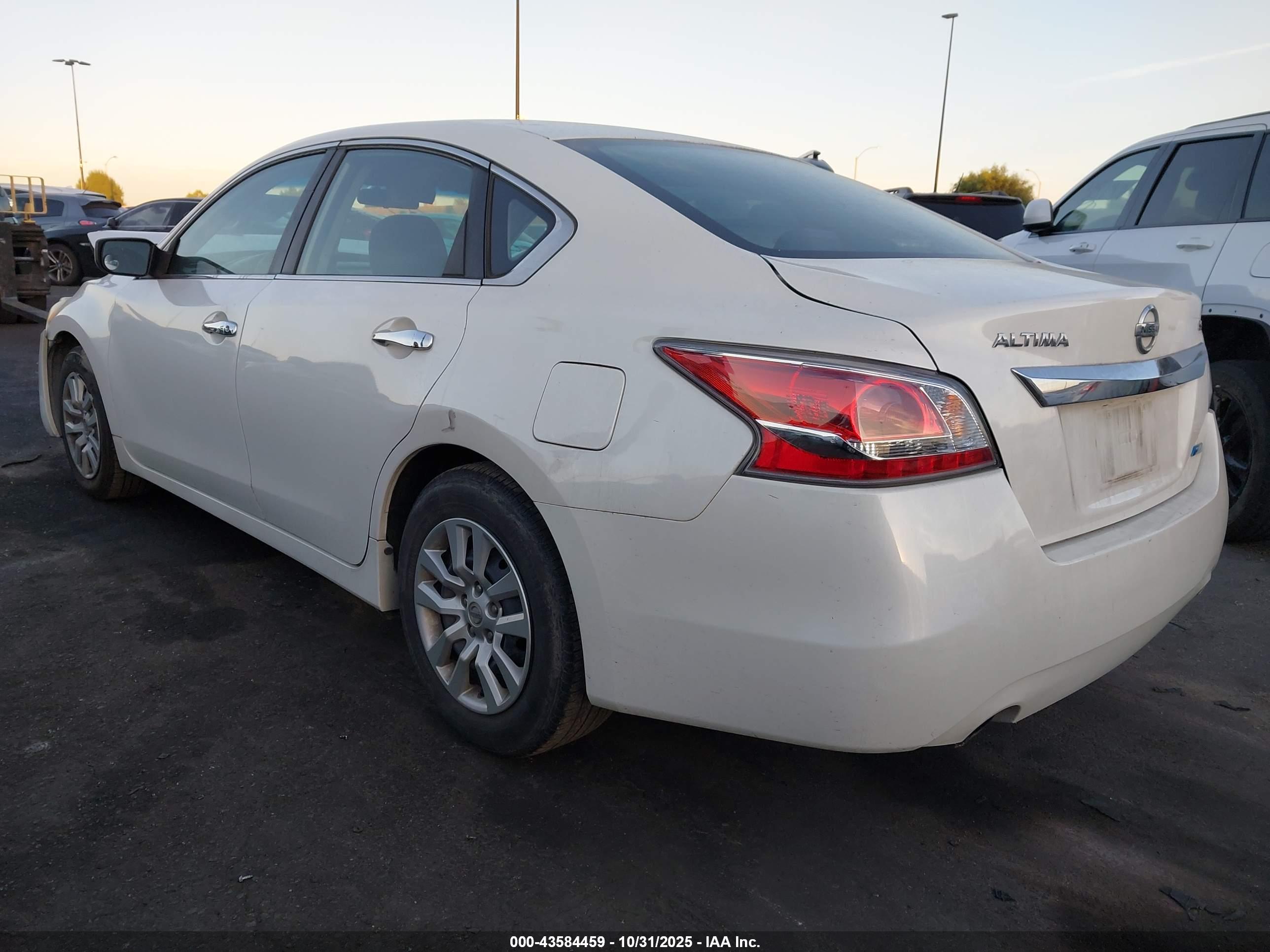 NISSAN ALTIMA image 3