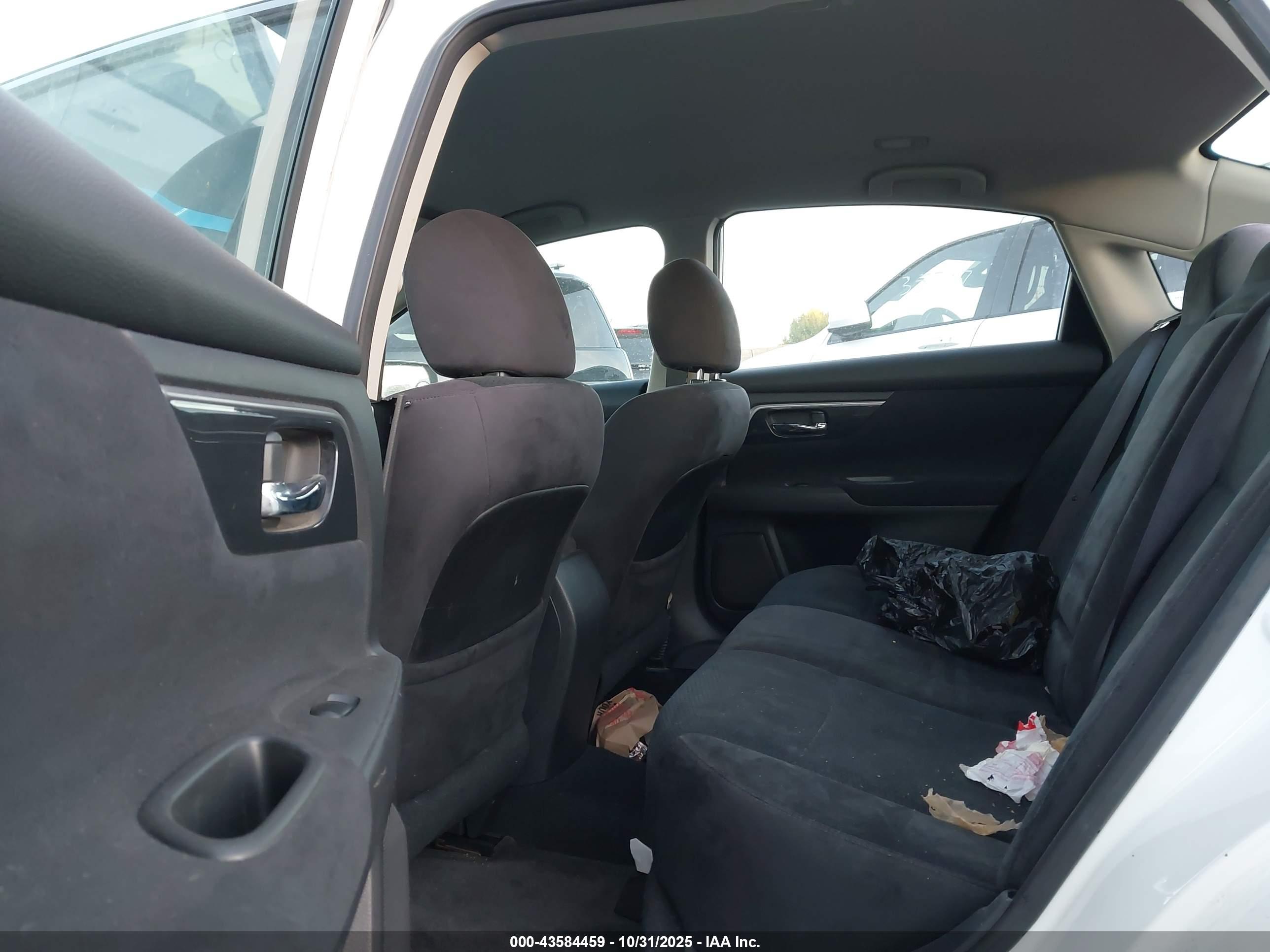 NISSAN ALTIMA image 8