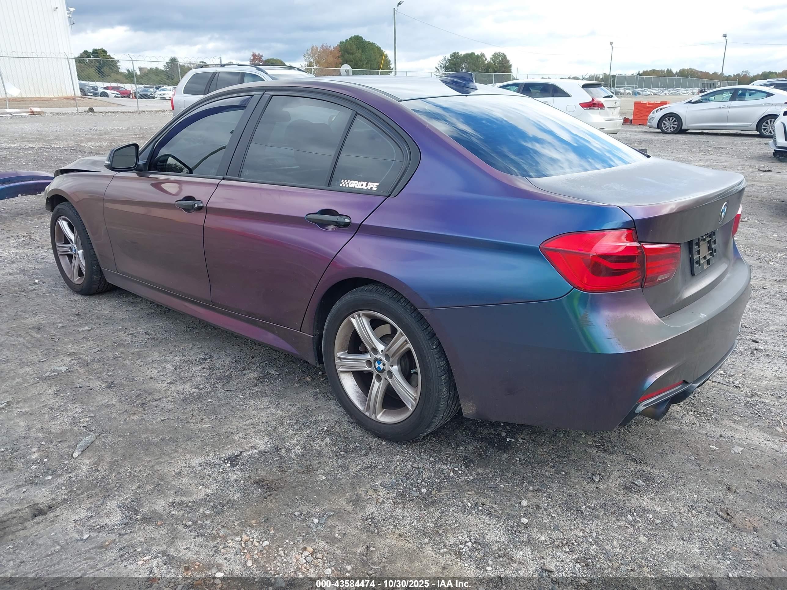 BMW 328I image 3