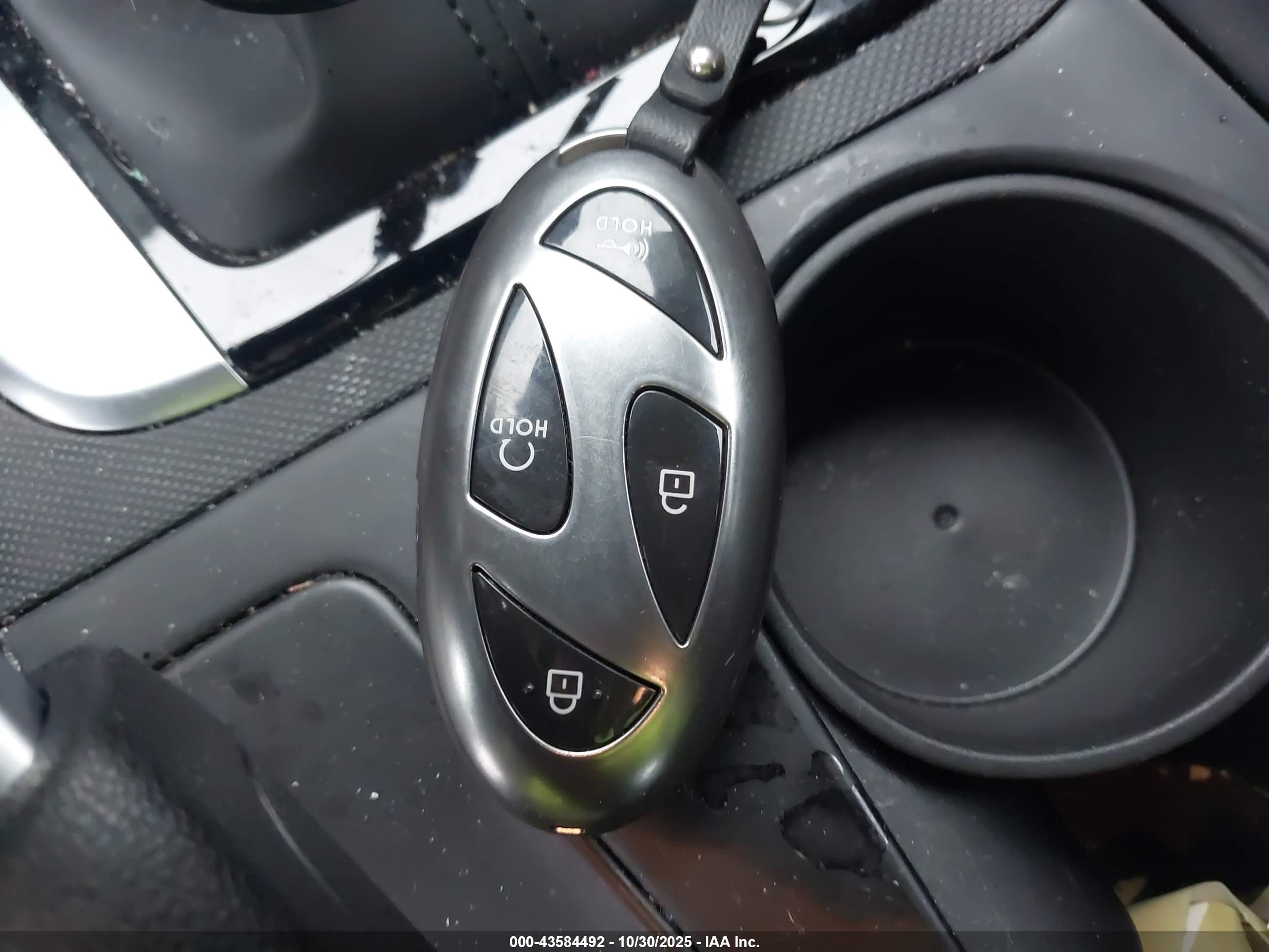HYUNDAI ELANTRA image 11